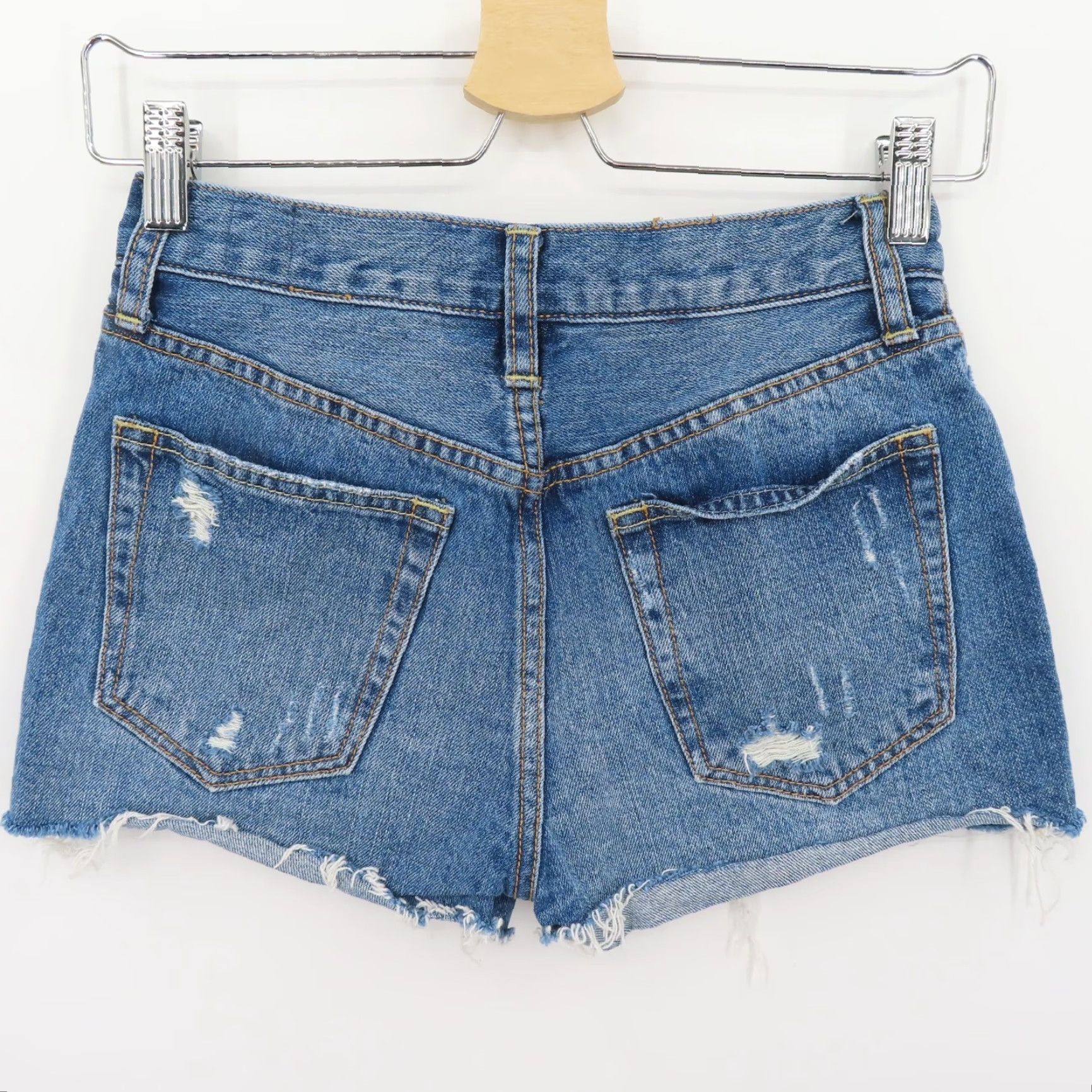 Free People Free People We The Free Women 24 Distressed Raw Hem Blue Denim Short Button Fly Shorts Regular Bohemian Casual Vintage? No Size 42" / US 20 - 4 Thumbnail