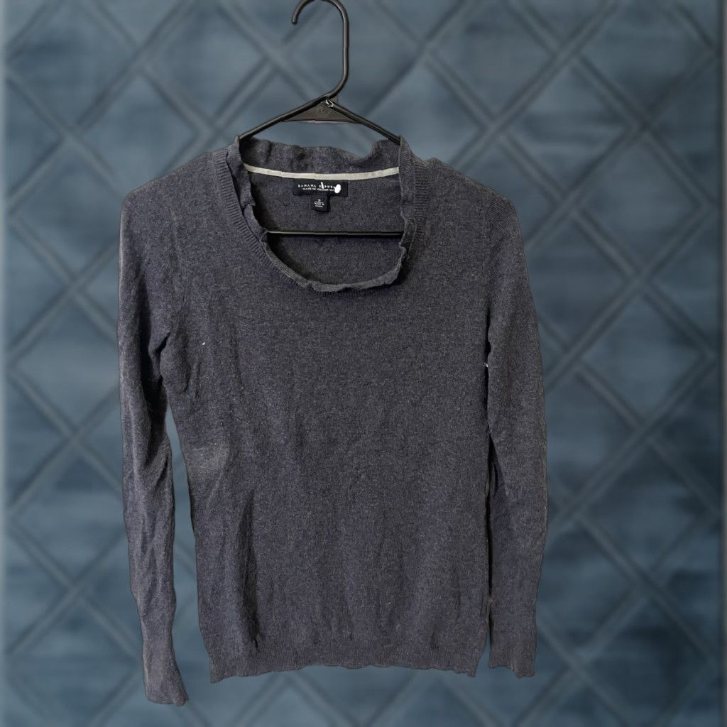 Banana Republic Banana Republic Women's Size S Pullover Sweater Italian Yarn Knit Gray Long Slee Size S / US 4 / IT 40 - 1 Thumbnail