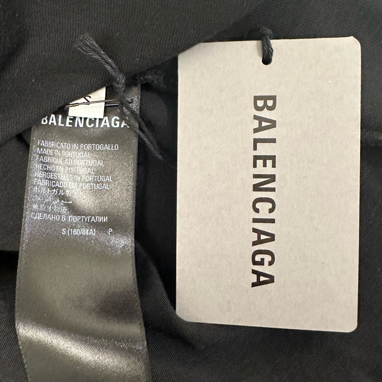 Balenciaga NWT Be Different Distressed Embroidered Logo BB T Shirt - S Size US S / EU 44-46 / 1 - 5 Thumbnail