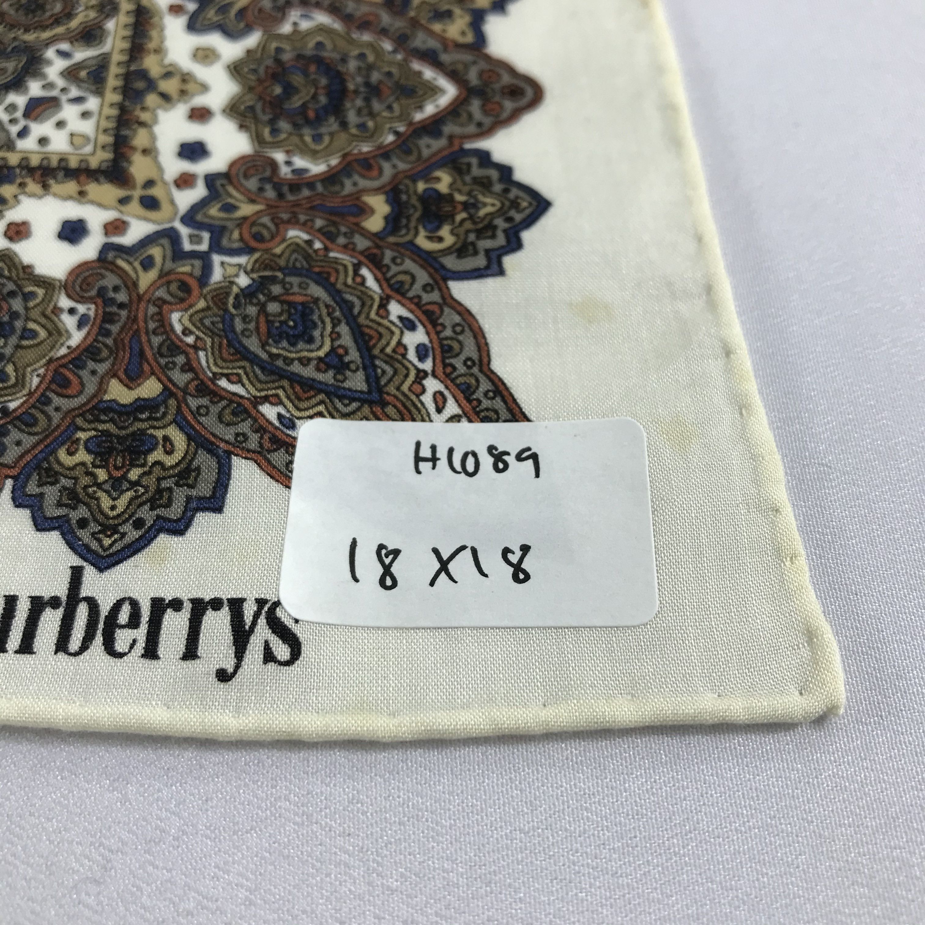 Burberry Burberrys Paisley Handkerchief Neckerchief Bandana H1089 Size ONE SIZE - 7 Thumbnail