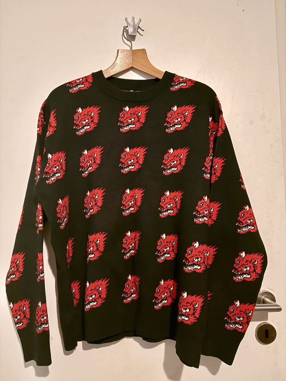 H&M Divided Demon Wolf Jacquard Knit Sweater - Black/Red -Medium Size US M / EU 48-50 / 2 - 1 Thumbnail