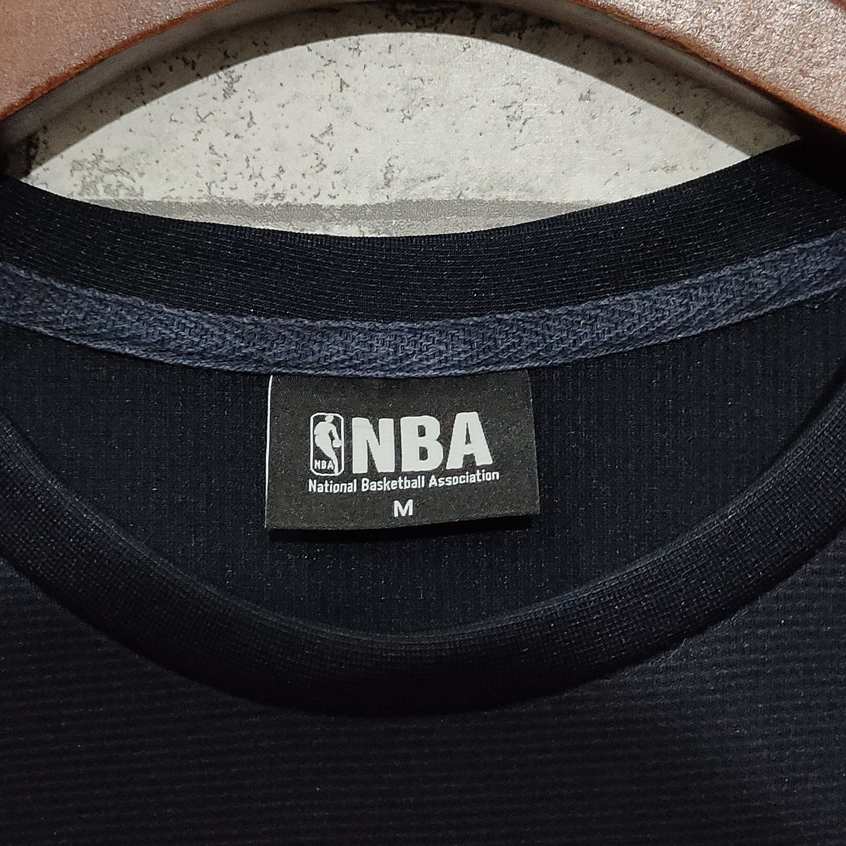 NBA 🔥NBA Cleveland Cavaliers 1970 Size US M / EU 48-50 / 2 - 3 Thumbnail