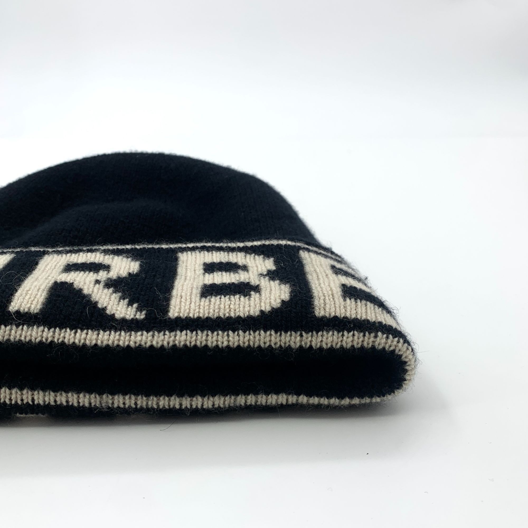 Burberry Burberry Black & Cream Reversible Knit Beanie Hat 100% Cashm Size ONE SIZE - 4 Thumbnail