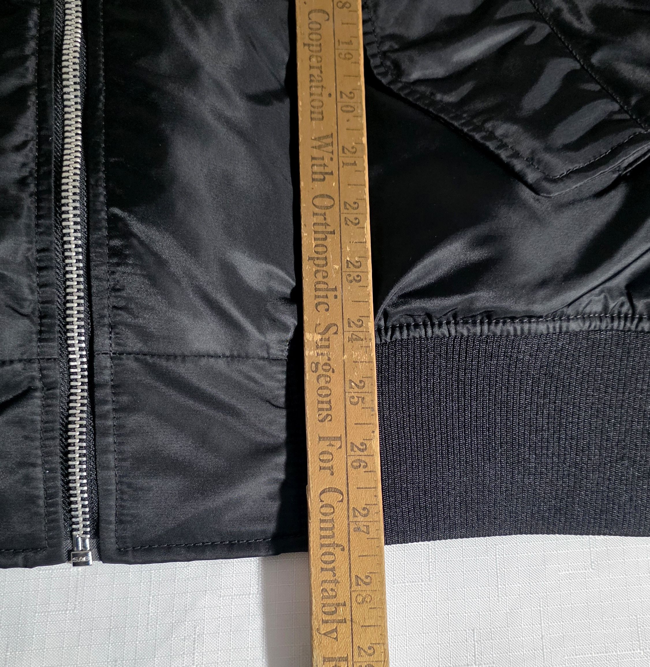H&M H&M Bomber Jacket Full Zip black Size Medium Size US M / EU 48-50 / 2 - 5 Thumbnail