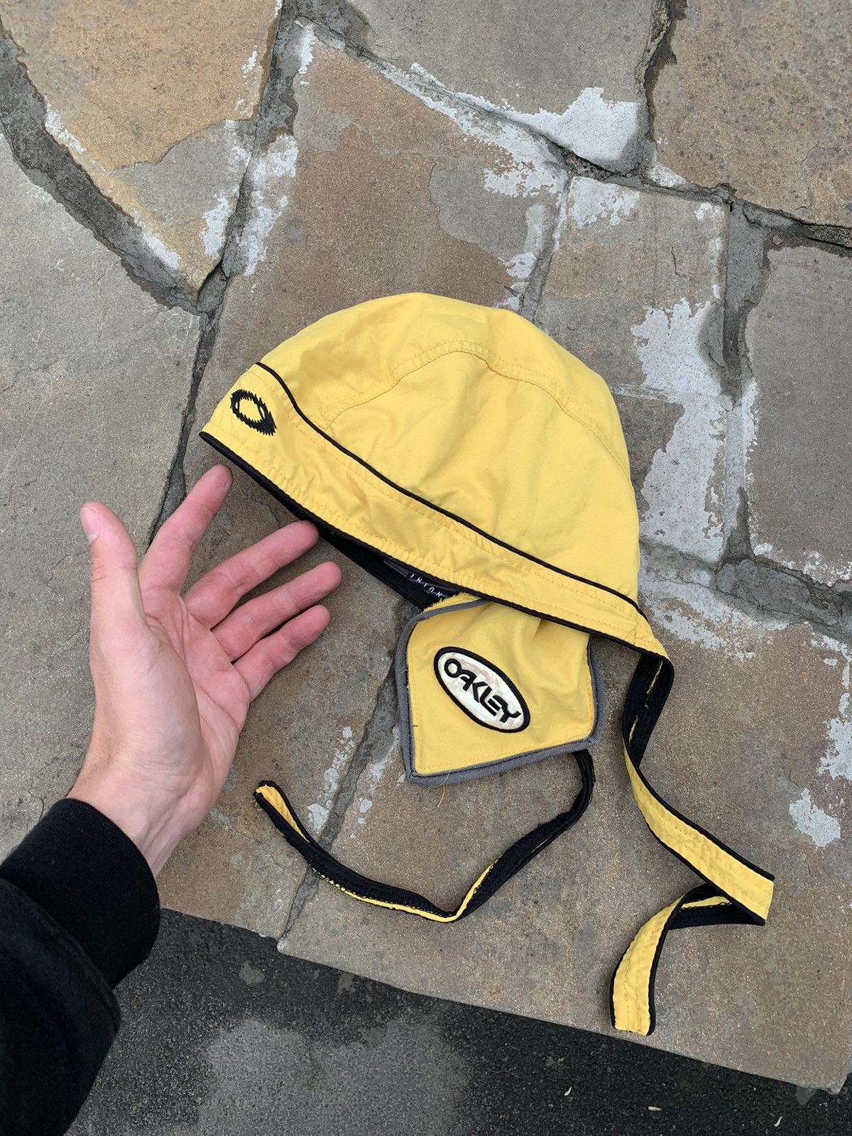 image of Oakley Durag Hat Bandanna in Yellow, Men's