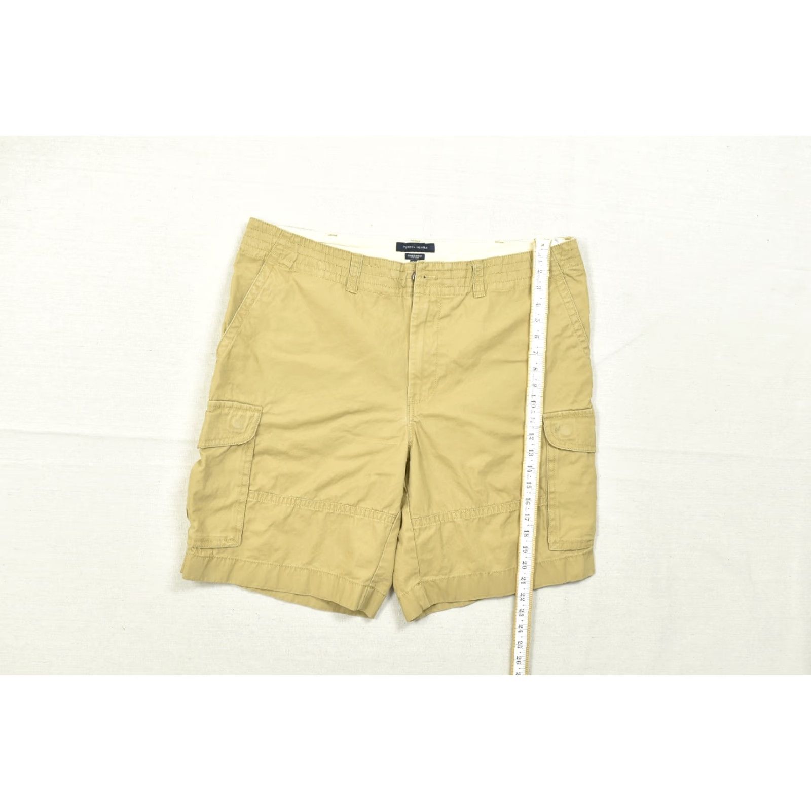 Tommy Hilfiger Tommy Hilfiger Cargo Shorts Men Size 40 Tan Beige Cotton Canvas Flat Front Pockets Casual Summer 90s Vintage Not N/A Size US 40 / EU 56 - 4 Thumbnail