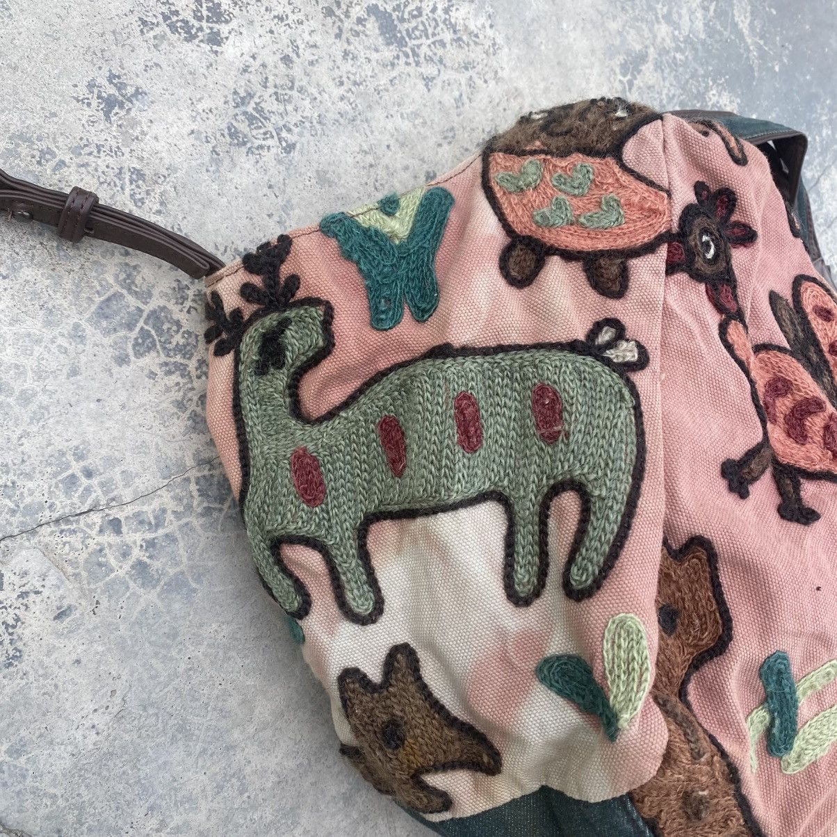 Japanese Brand Hippies Wild Life Embroidery Cotton Bag KAPITAL STYLE Size ONE SIZE - 11 Thumbnail