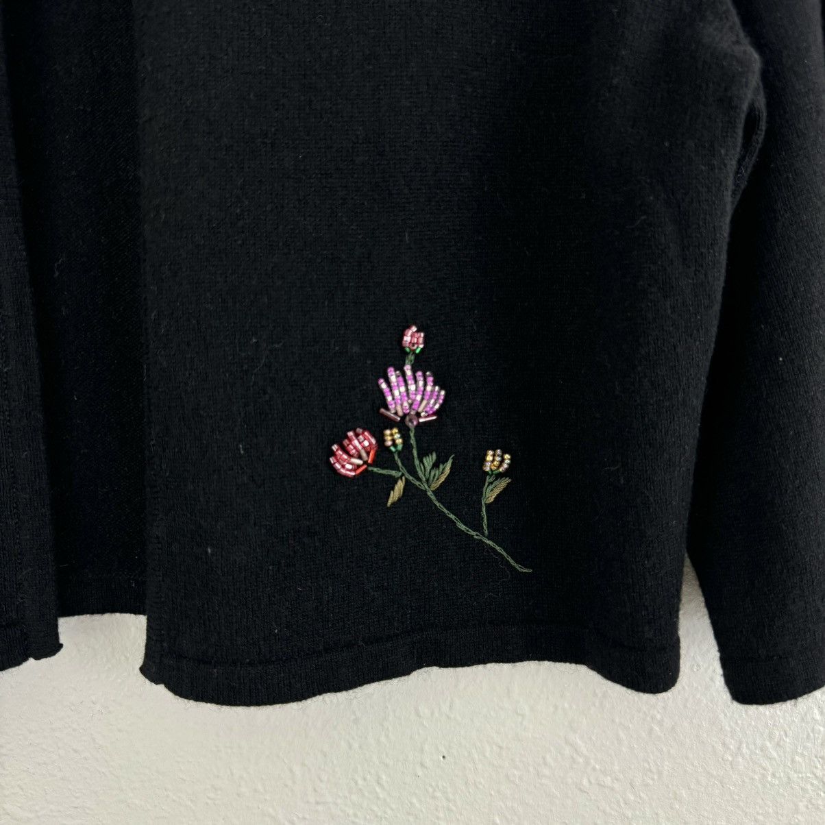 Laundry by Shelli Segal Vintage 90s Black Cashmere Wool Beaded Floral Cropped Shrug Size L / US 10 / IT 46 - 6 Thumbnail