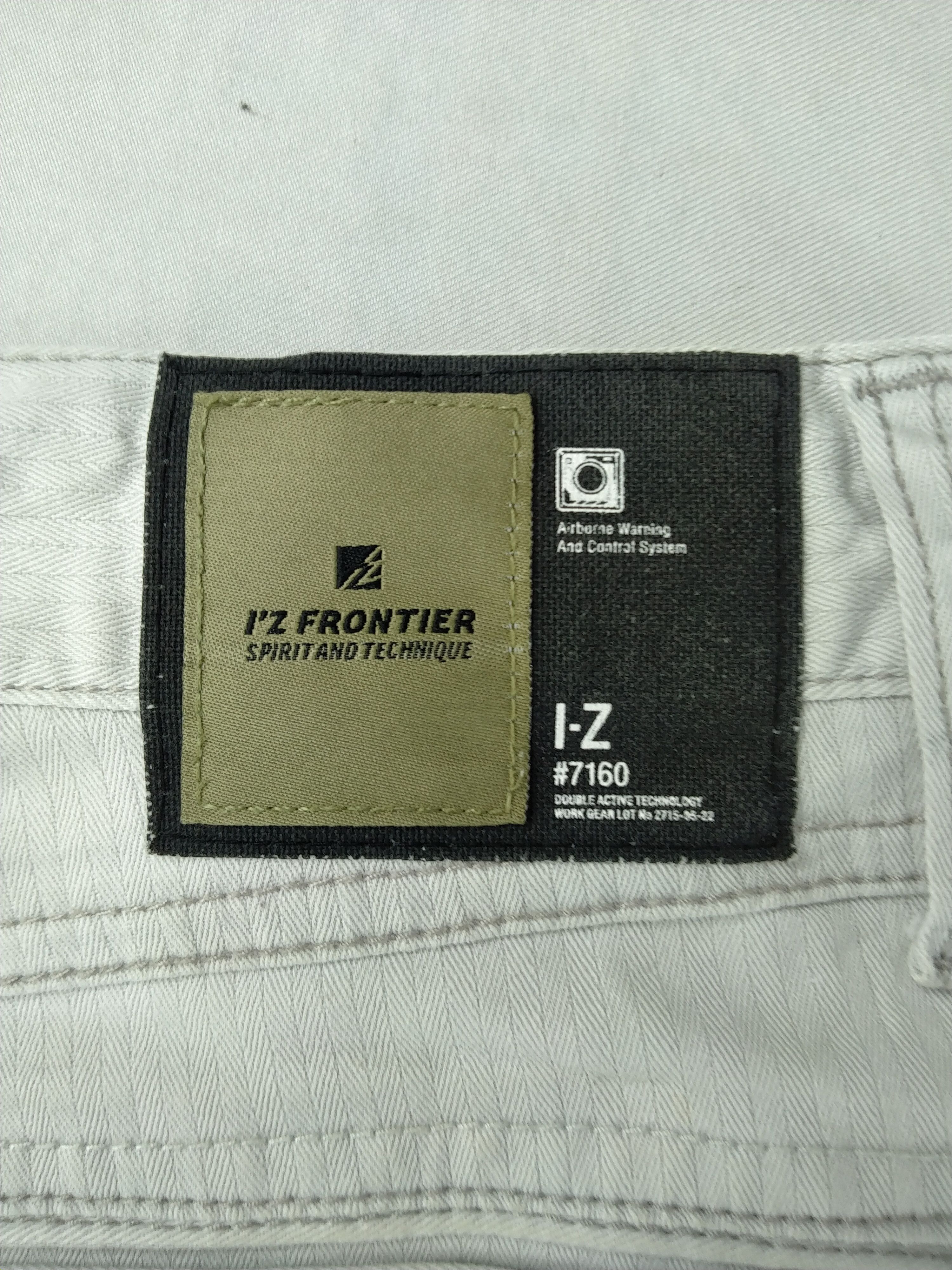 Japanese Brand I'Z Frontier Japanese Brand Cargo Multi Pocket Pants -CP189 Size US 33 - 8 Thumbnail