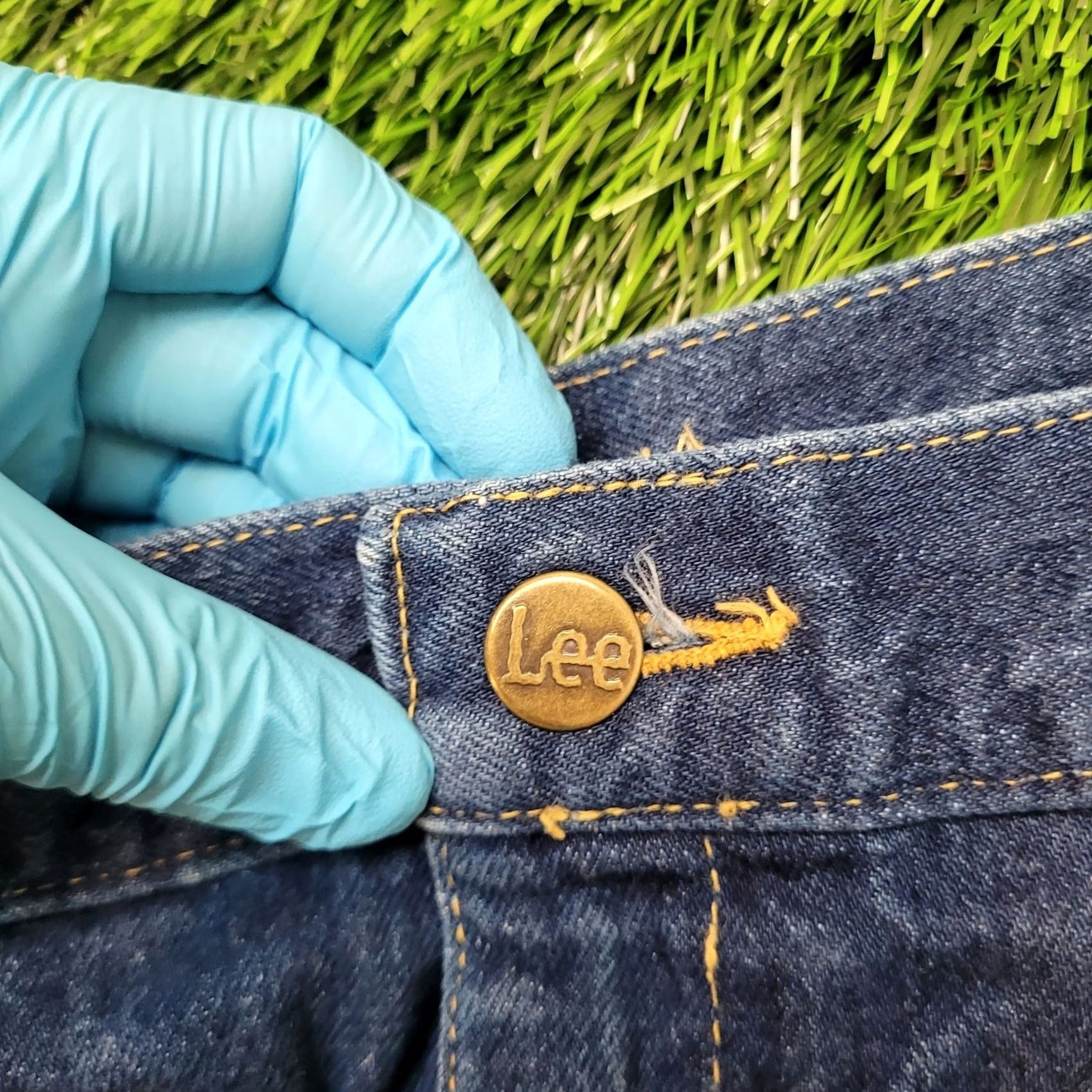 Lee VTG 80s Lee High Waisted Mom Jeans Womens 27x32 Pleated Tapered Jeans Child/Adult? Size 27" / US 4 / IT 40 - 4 Thumbnail