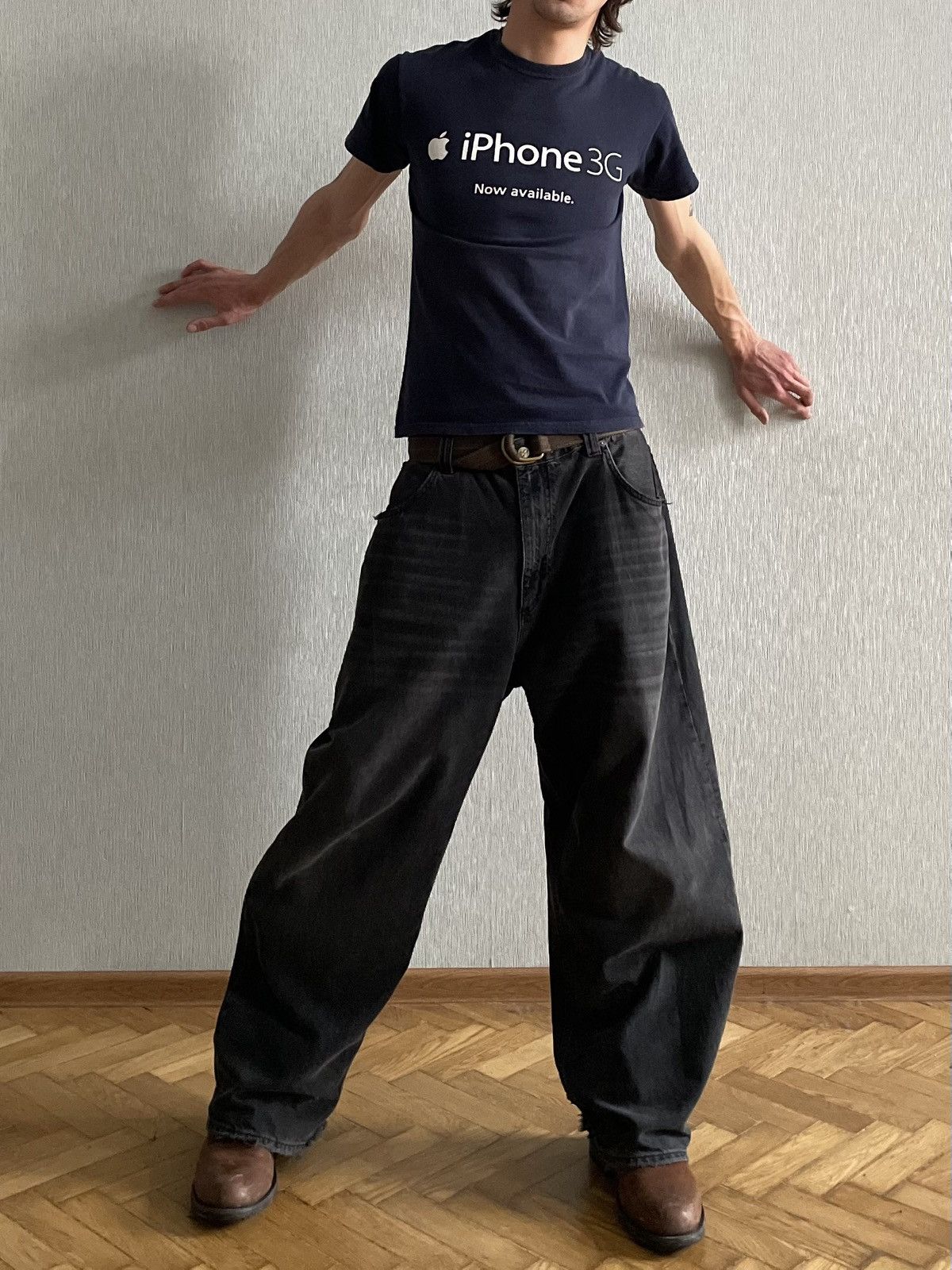 Apple 2009 Iphone 3G: A Promo Tee, The Release For Sale Size US S / EU 44-46 / 1 - 6 Thumbnail