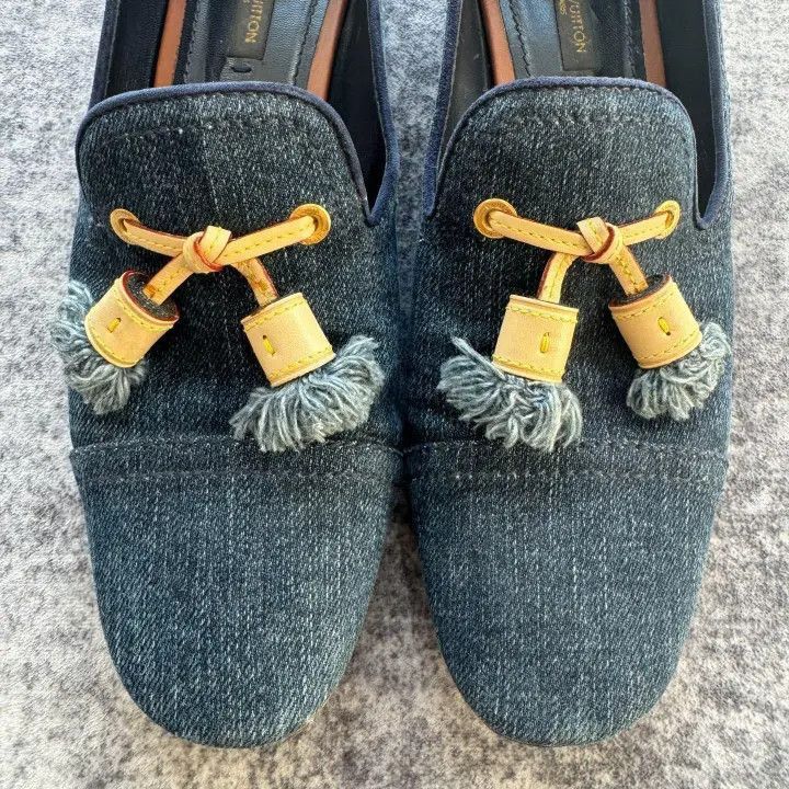 Louis Vuitton Louis Vuitton Stylish Denim Loafers for Women -2508 Size US 7 / IT 37 - 6 Thumbnail