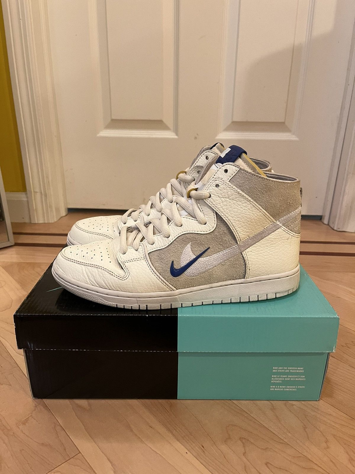 Nike × Soulland Nike Dunk Sb x Soulland high top white collab Size US 10 / EU 43 - 4 Thumbnail