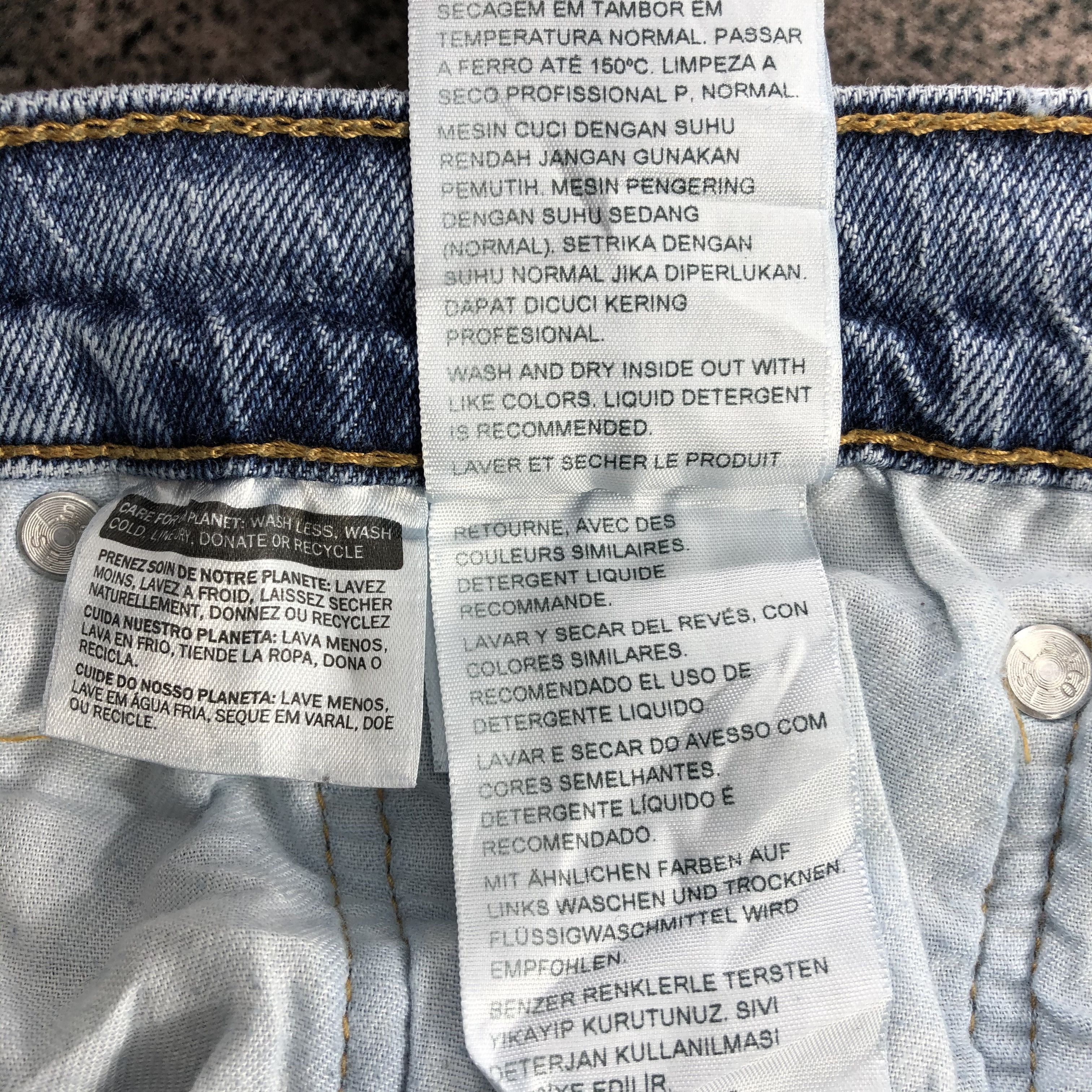 Levi's Vintage Levis 502 Jeans Medium Wash Denim KJ588 Size US 32 / EU 48 - 11 Thumbnail