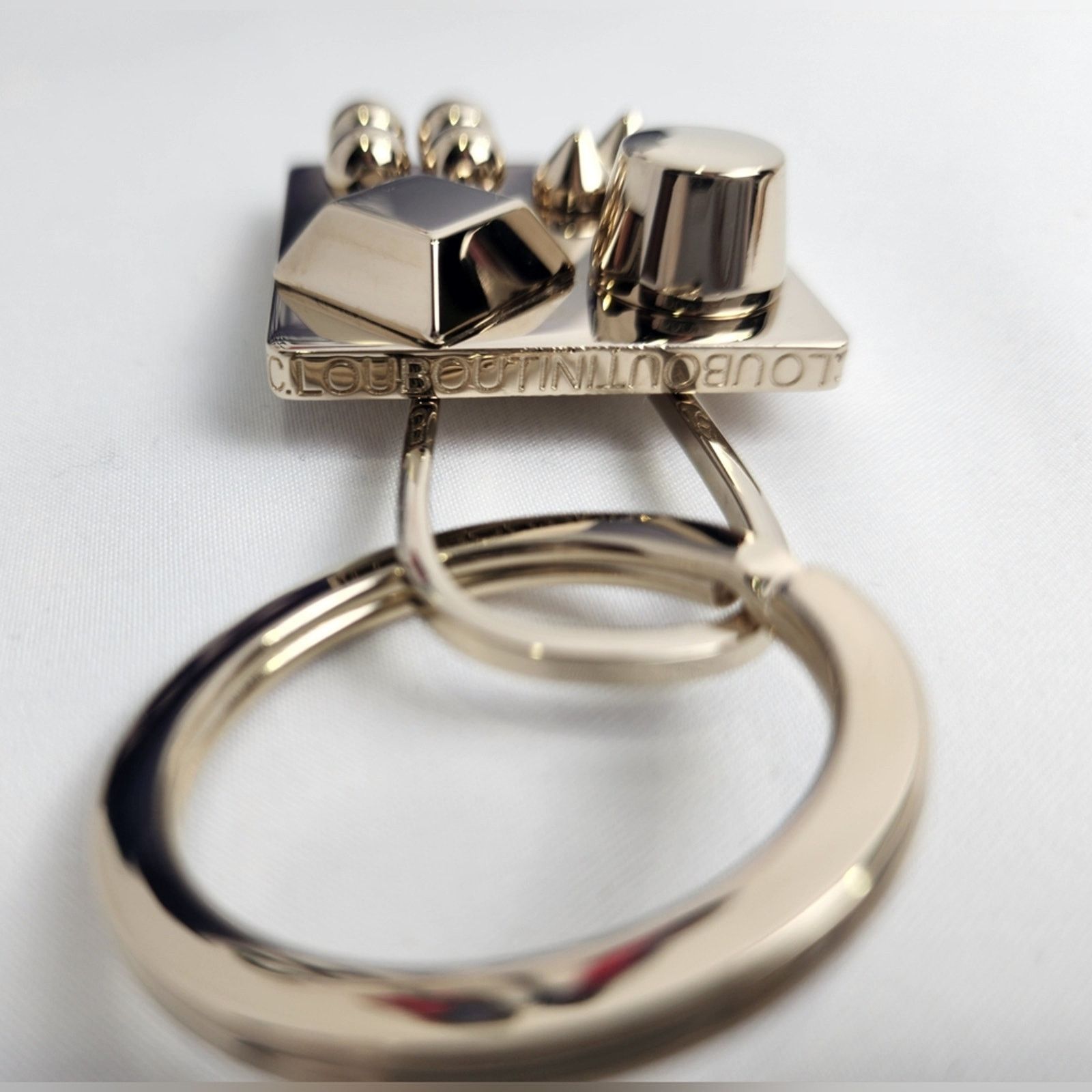 Christian Louboutin Authentic Christian Louboutin Gold Spike Keychain New Size ONE SIZE - 6 Thumbnail
