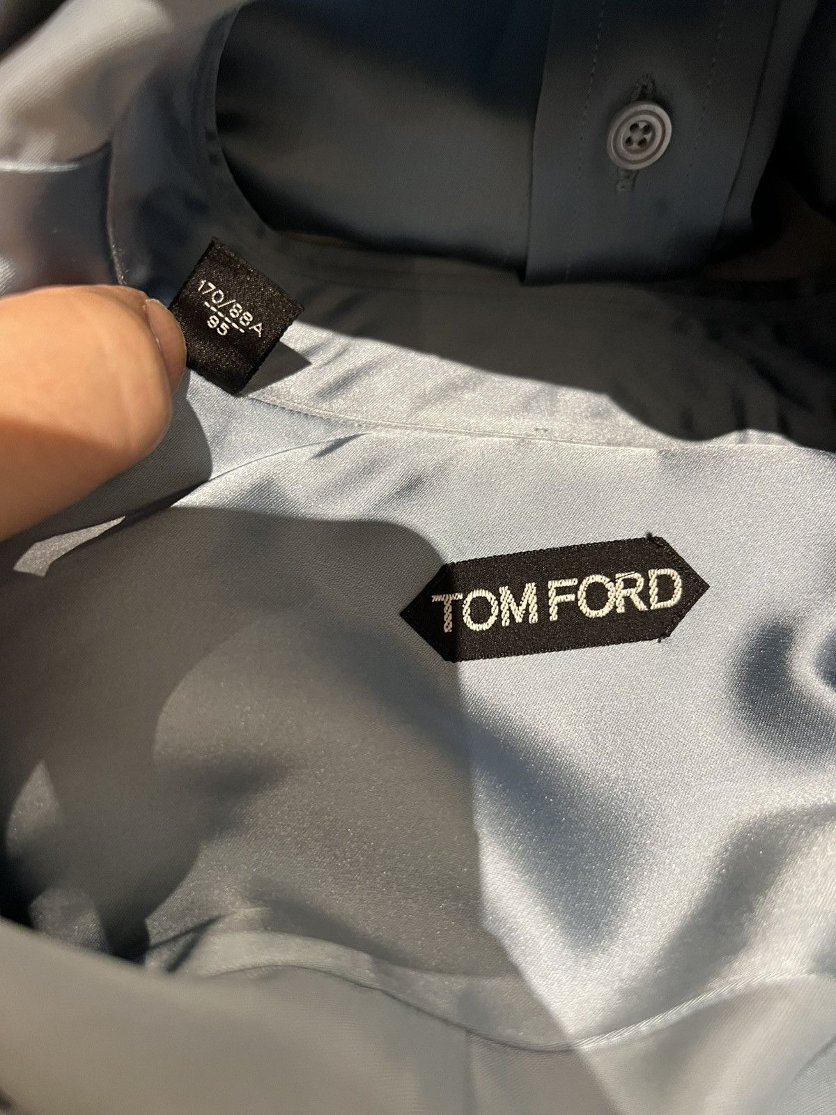 Tom Ford Tom Ford Dress Shirt Blue 15/35 shiny Size US M / EU 48-50 / 2 - 11 Thumbnail