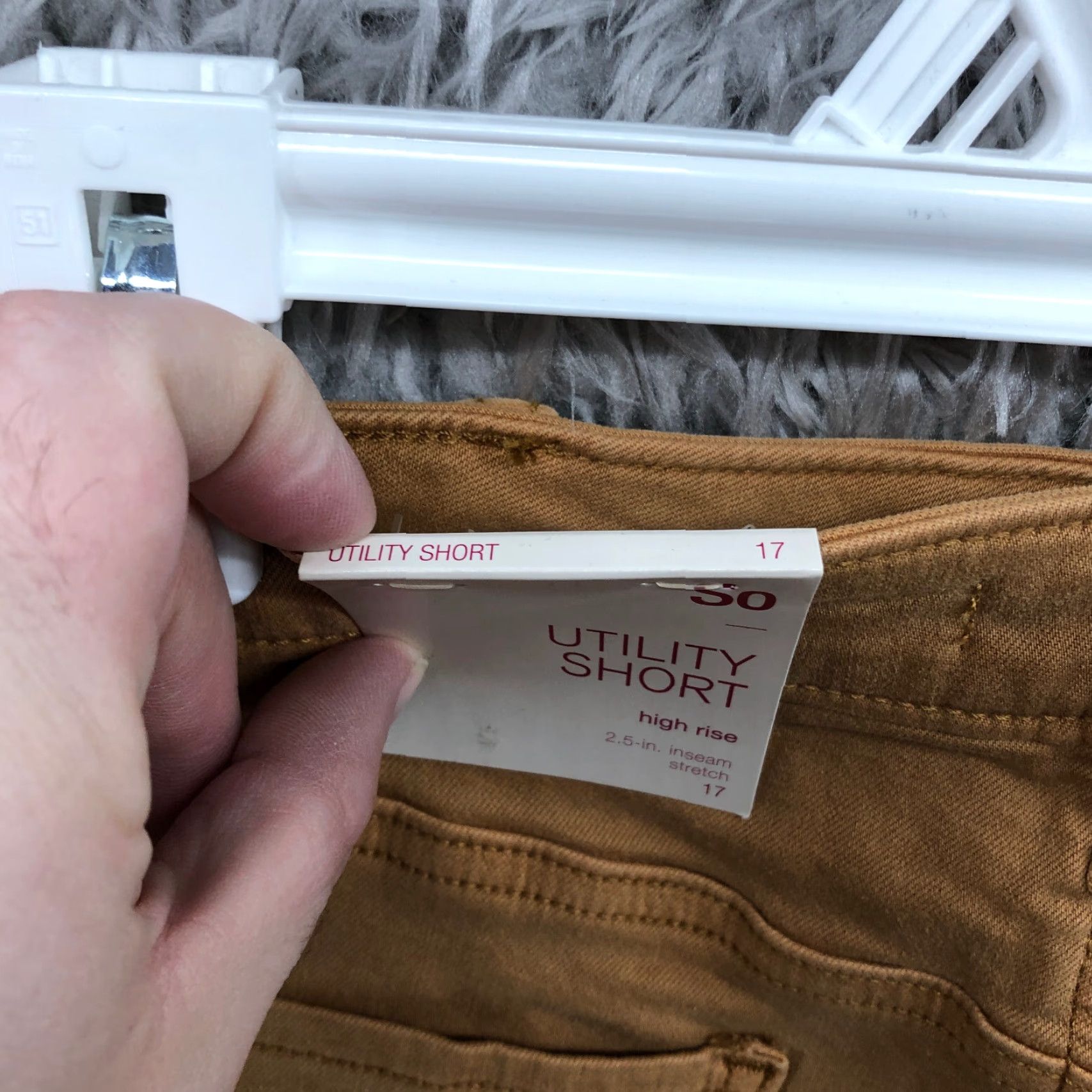 Vintage SO High Rise Utility Short Juniors 17 Dark Wash Brown Denim Jean Women Jeans 5-Pocket Regular Cotton Modern 90s? Size 38" / US 16 / IT 52 - 7 Thumbnail