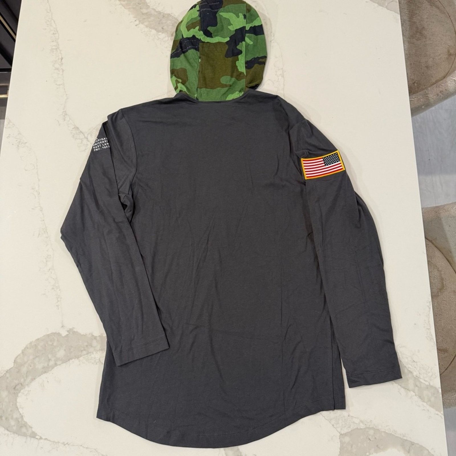 Nike Nike NWT Michigan State Military Long Sleeve Hood TShirt Men Size US S / EU 44-46 / 1 - 9 Thumbnail