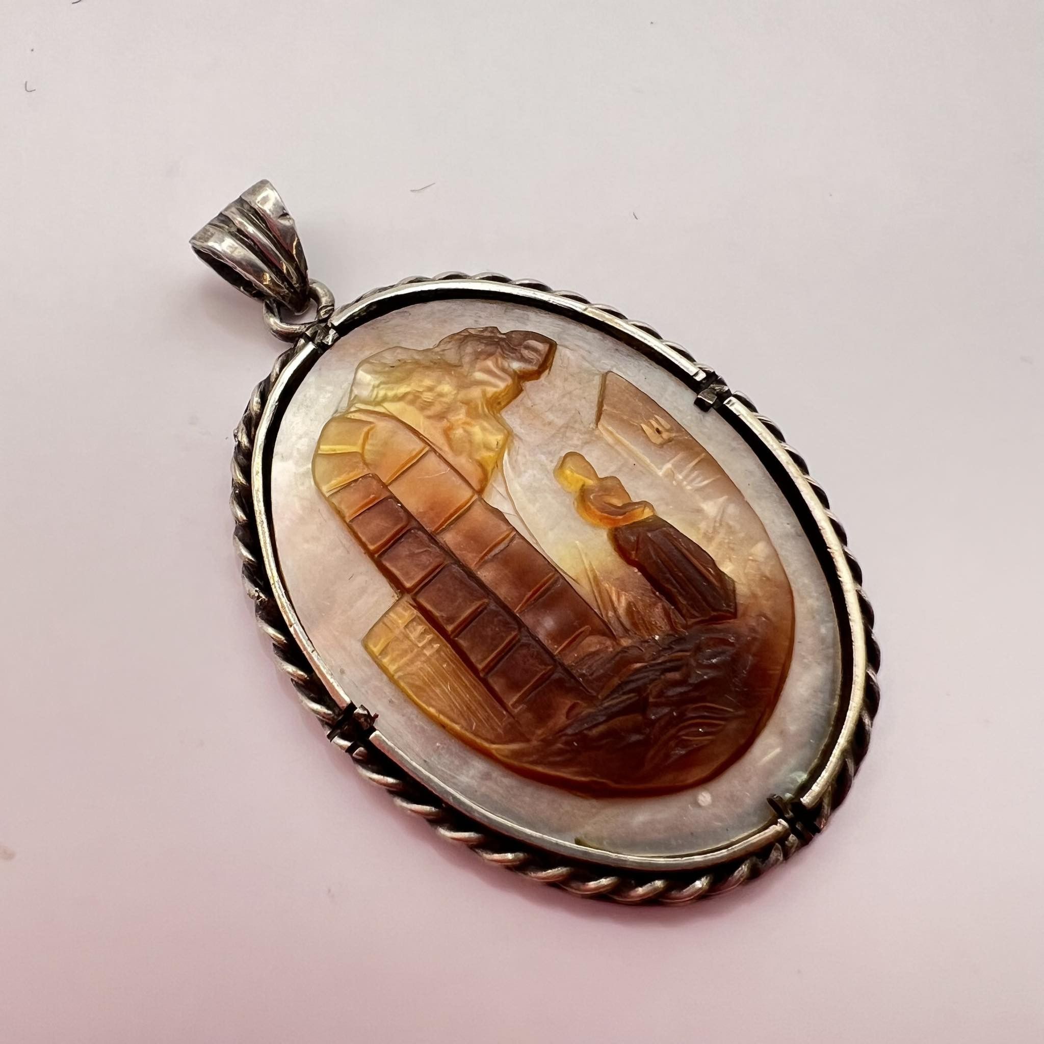 Handmade Antique Hand Carved Natural Shell Pendant Cameo Silver 900 Size ONE SIZE - 5 Thumbnail