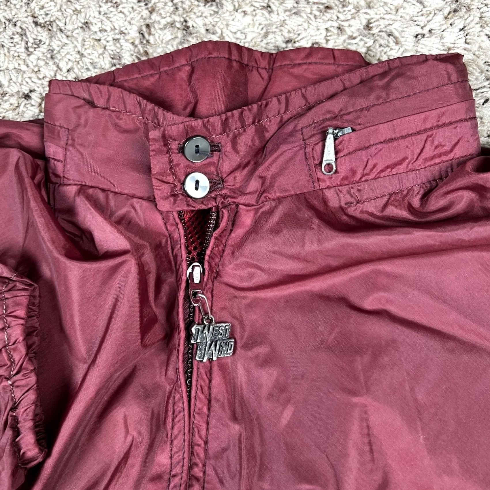 Vintage VINTAGE WestWind Windbreaker Jacket XL Burgundy Hooded Pockets Mens 90s Lightweight Zip Size US XL / EU 56 / 4 - 5 Thumbnail