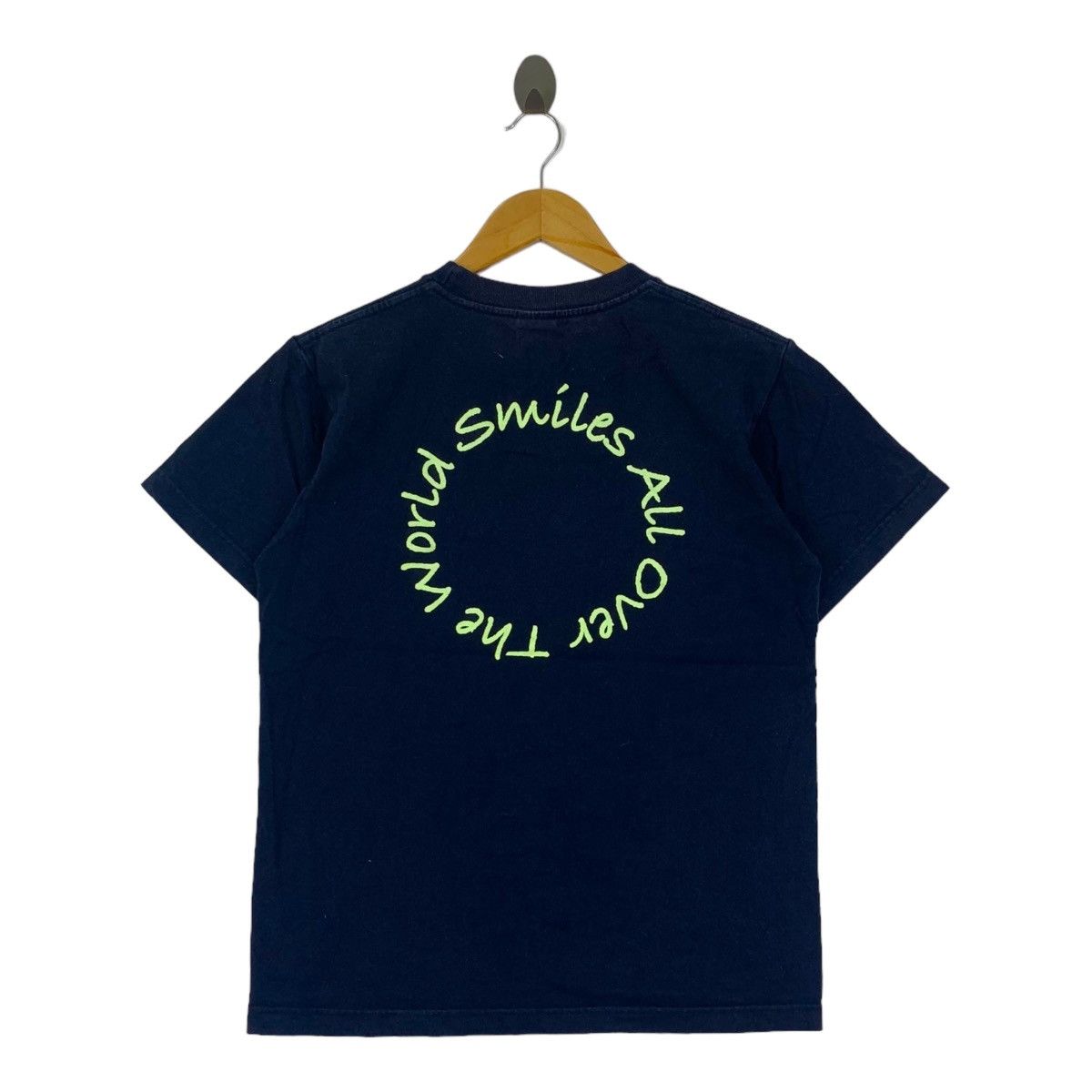 Vintage PHOTOFOLIO SMILE PROJECT All Over The World Tee Shirt Size S / US 4 / IT 40 - 4 Thumbnail
