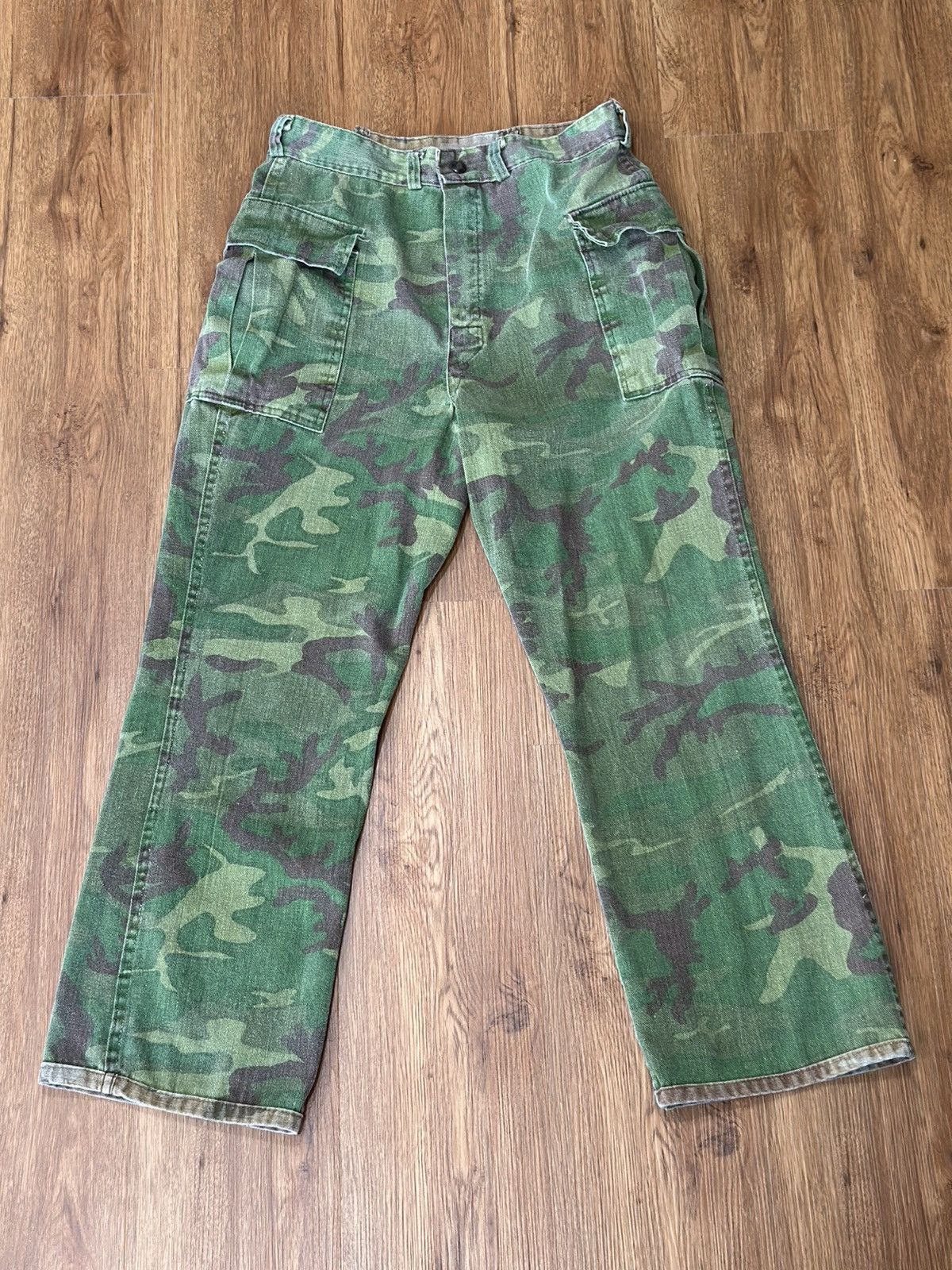 Vintage Vintage 1970’s Ranger Reversible Camo Cargo Pants Size US 31 - 1 Thumbnail