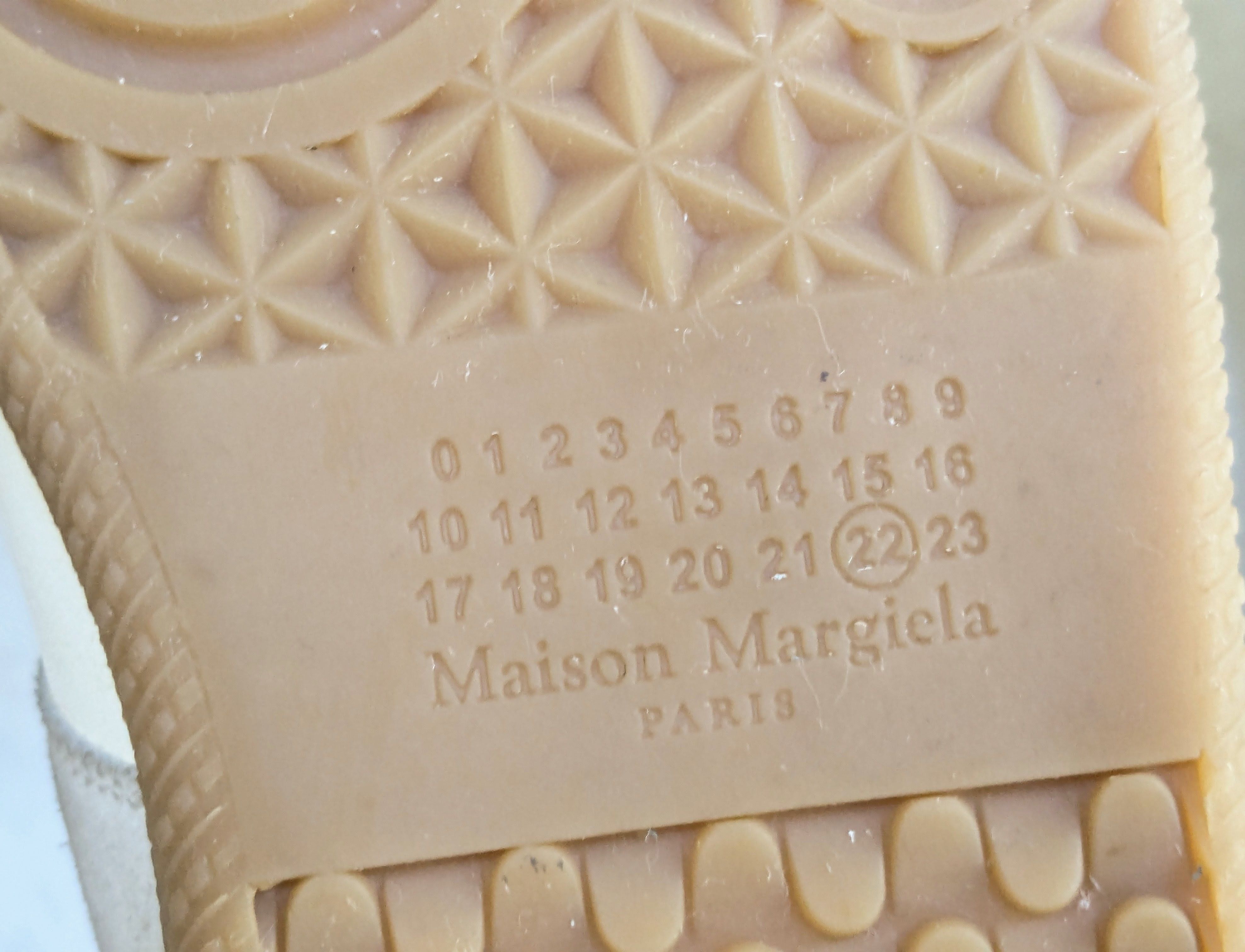 Maison Margiela Maison Margiela Replica GAT White Gray 8 41 Low Tops Gum Size US 8 / EU 41 - 20 Thumbnail