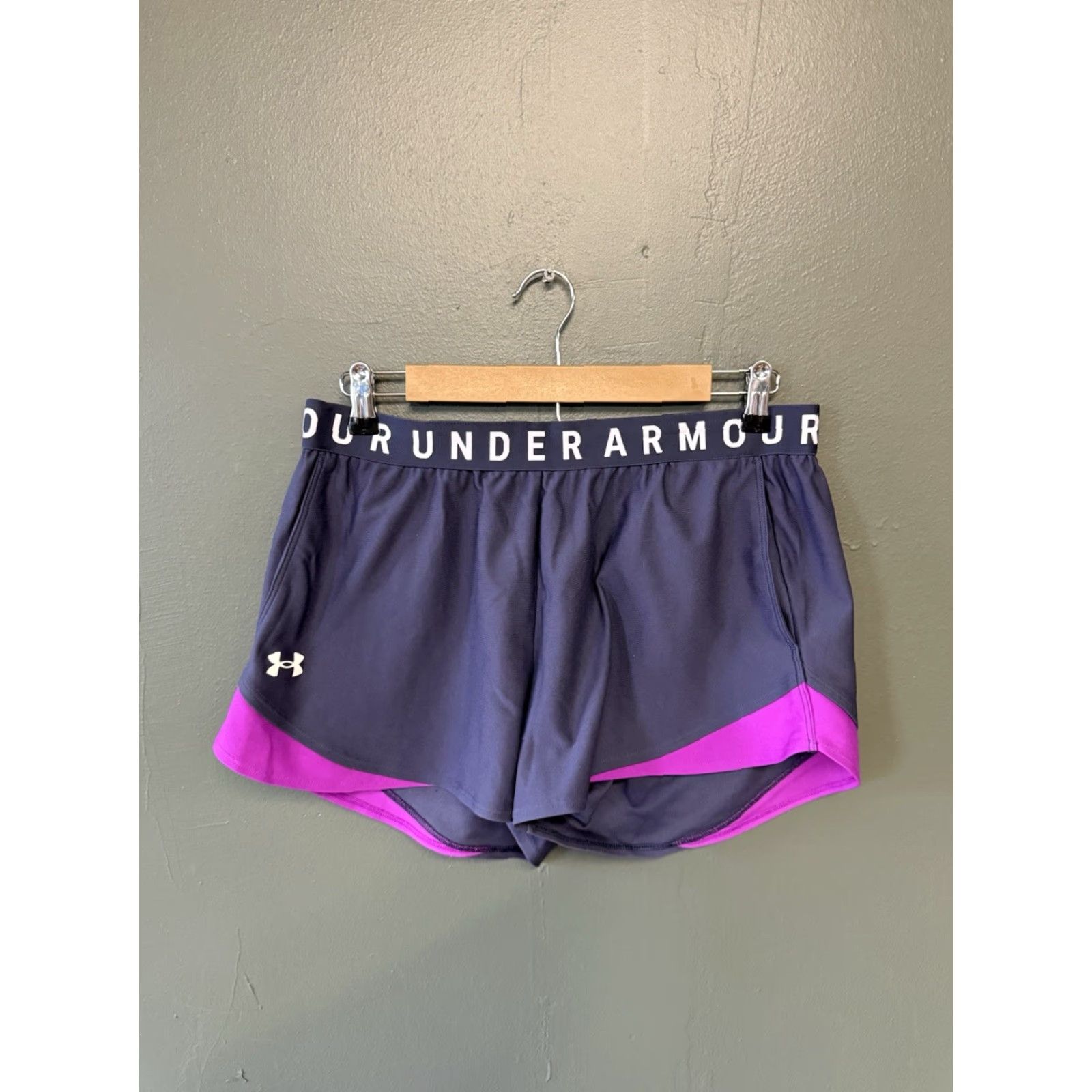 Under Armour Under Armour Womens Purple Athletic Running Shorts L Size Large Purple Athletic Shorts Womens L Under Armour Size 36" / US 14 / IT 50 - 2 Thumbnail
