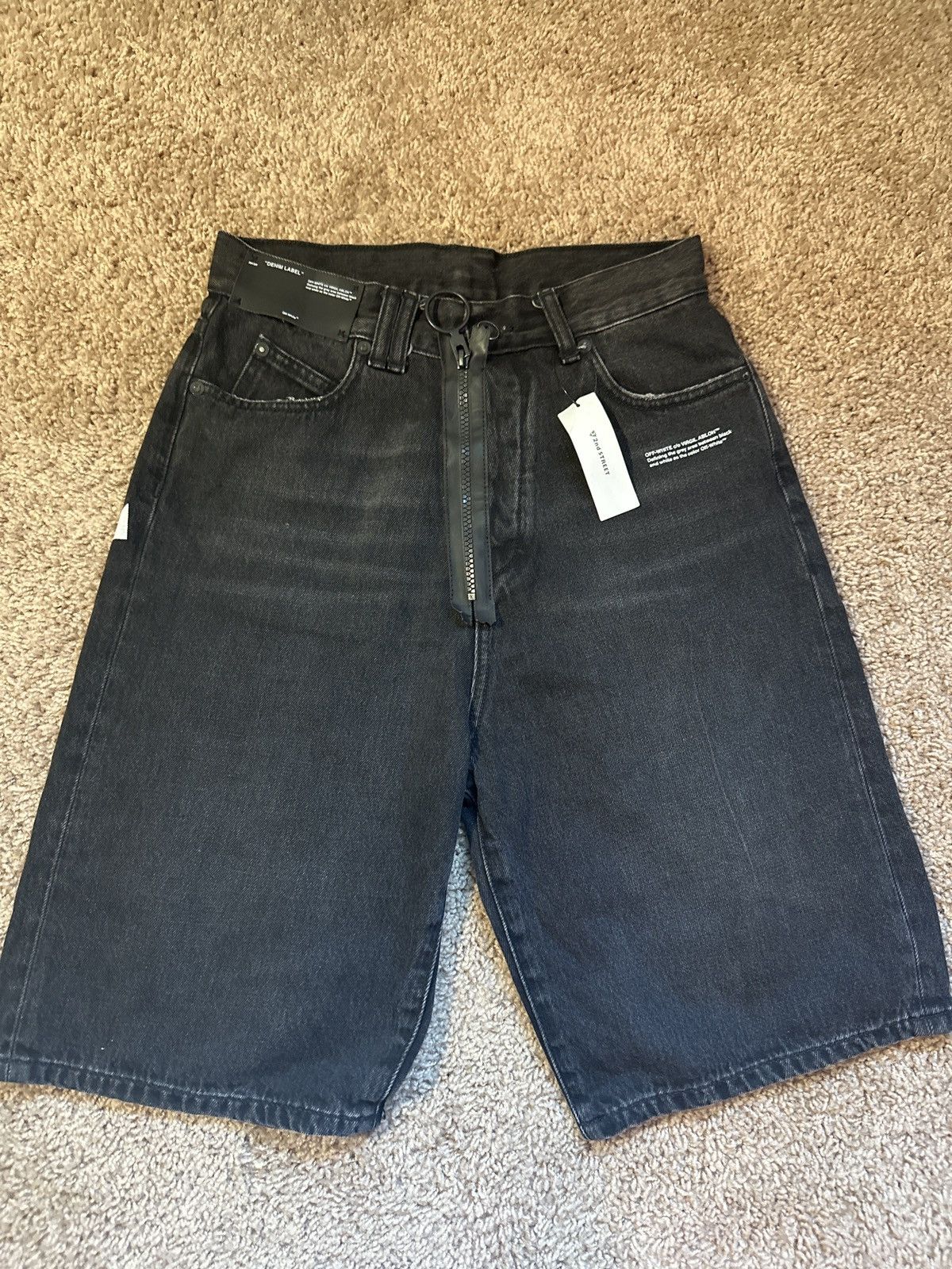 Off-White Off white jorts Size 29" - 1 Thumbnail