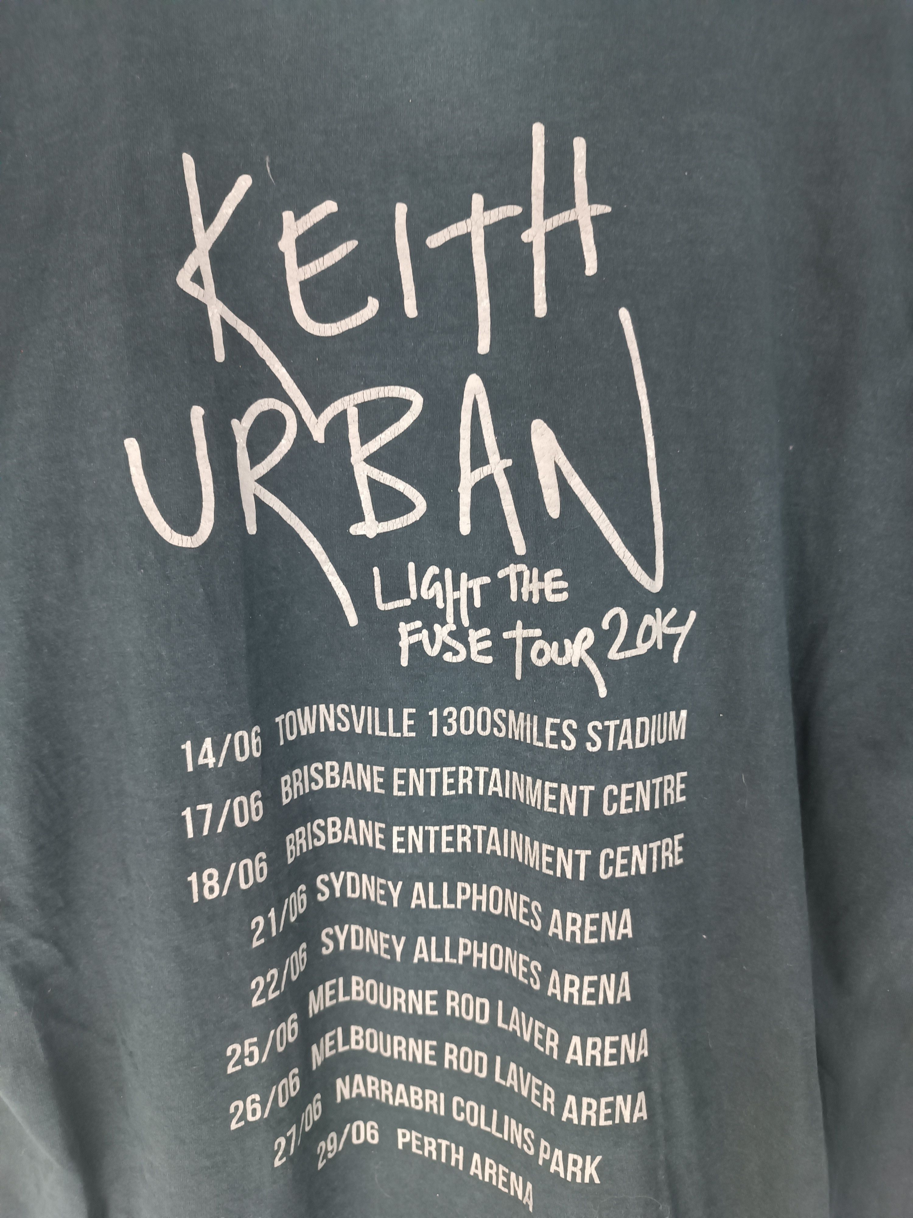 FADED VINTAGE 2014 KEITH URBAN TOUR TEE blake shelton church