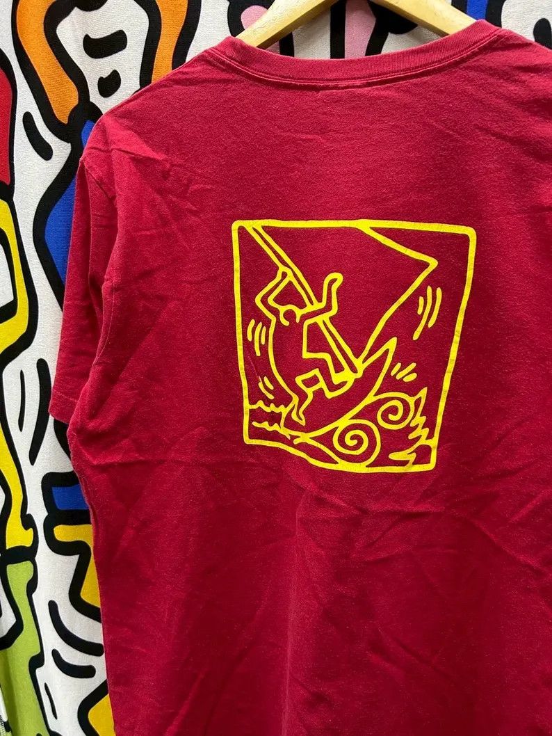 Vintage Vintage 2000s Keith Haring Art tshirt size L Size US L / EU 52-54 / 3 - 1 Thumbnail
