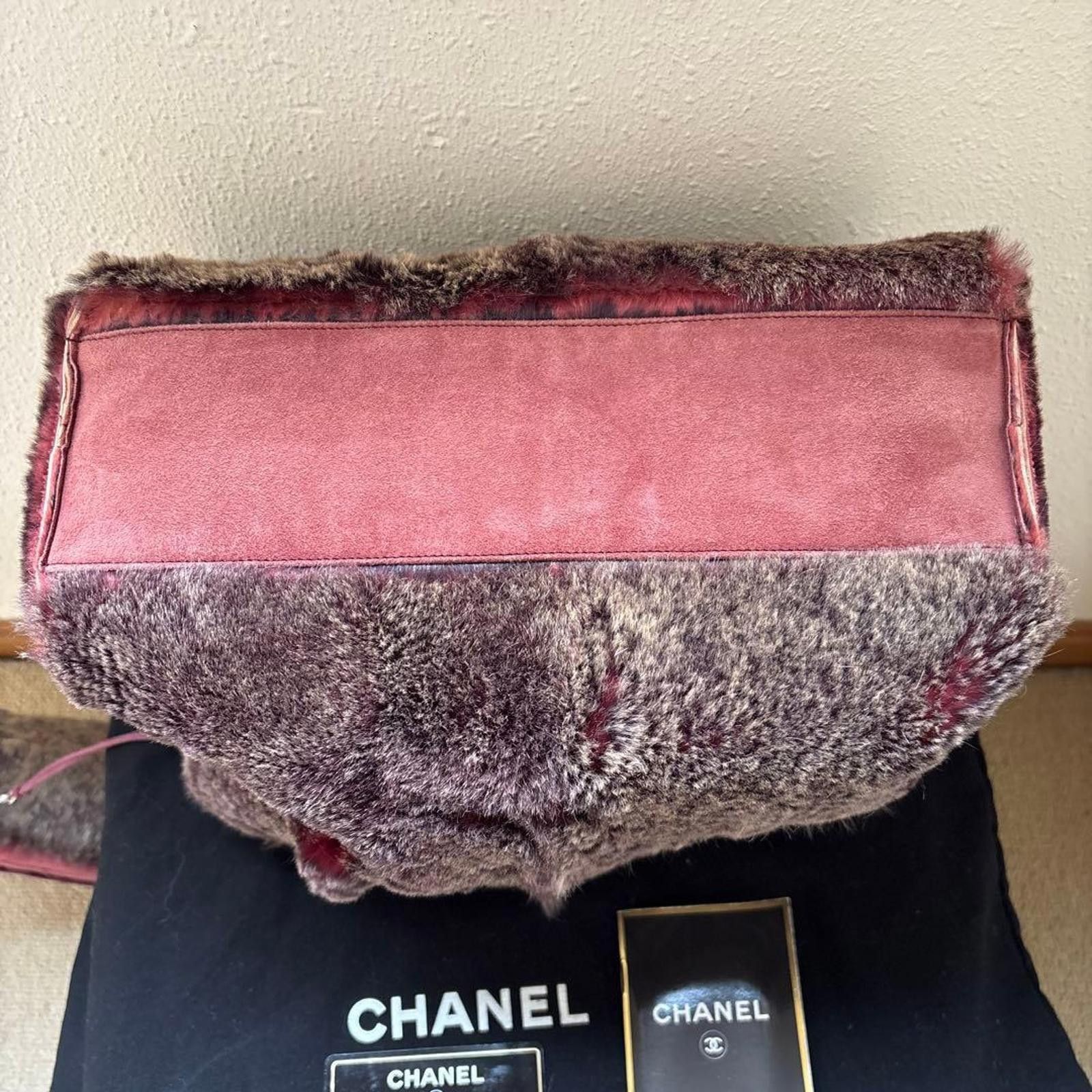 Chanel Chanel - Shearling Tote Bag with Matching Pouch Size ONE SIZE - 9 Thumbnail