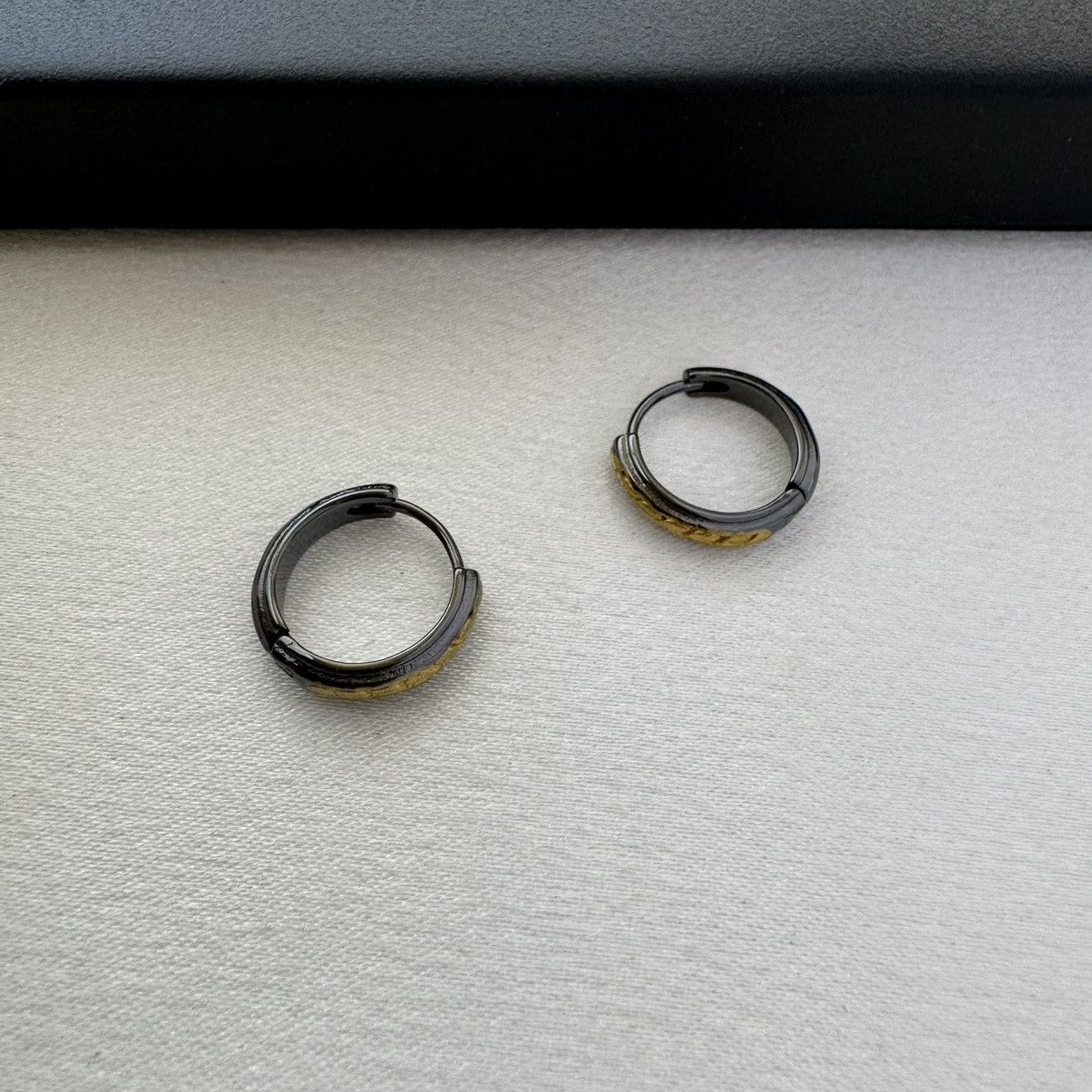 Other 15mm Snake Pattern Small Hoop Earrings for Men Women Size ONE SIZE - 1 Thumbnail