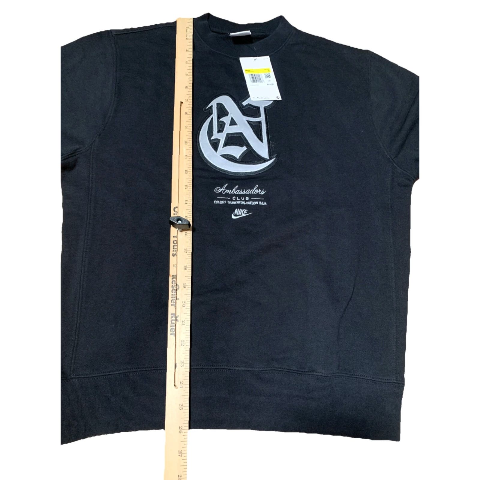 Nike Nike Mens Sweatshirt Black Ambassadors Club Embroidered Small NWT Sports 90s City Mens Size US S / EU 44-46 / 1 - 7 Thumbnail