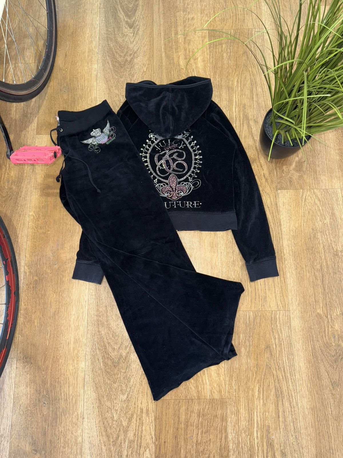 Juicy Couture VINTAGE JUICY COUTURE VELOUR BLACK TRACKSUIT Size S / US 4 / IT 40 - 1 Thumbnail