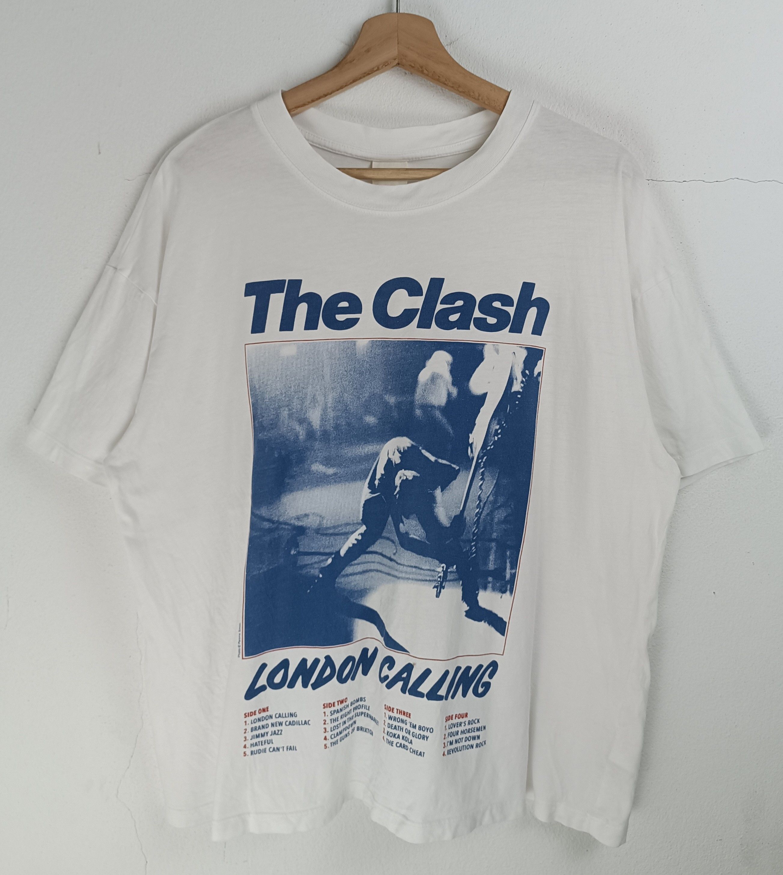 Band Tees VINTAGE THE CLASH LONDON CALLING BOXY PUNK PISTOLS CRAMPS 77 Size US L / EU 52-54 / 3 - 3 Thumbnail