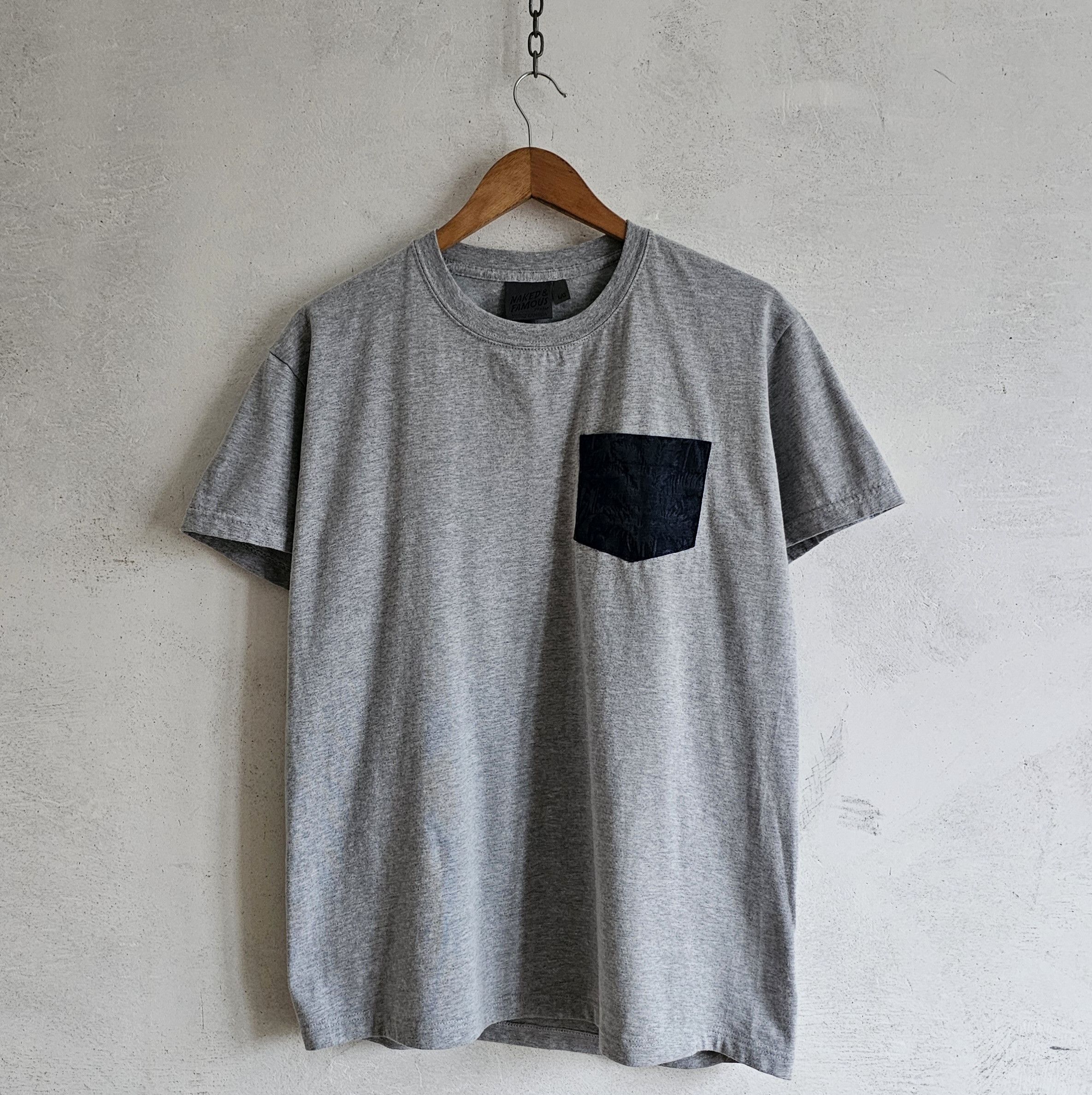Naked & Famous Naked Famous pocket tee Size US L / EU 52-54 / 3 - 1 Thumbnail
