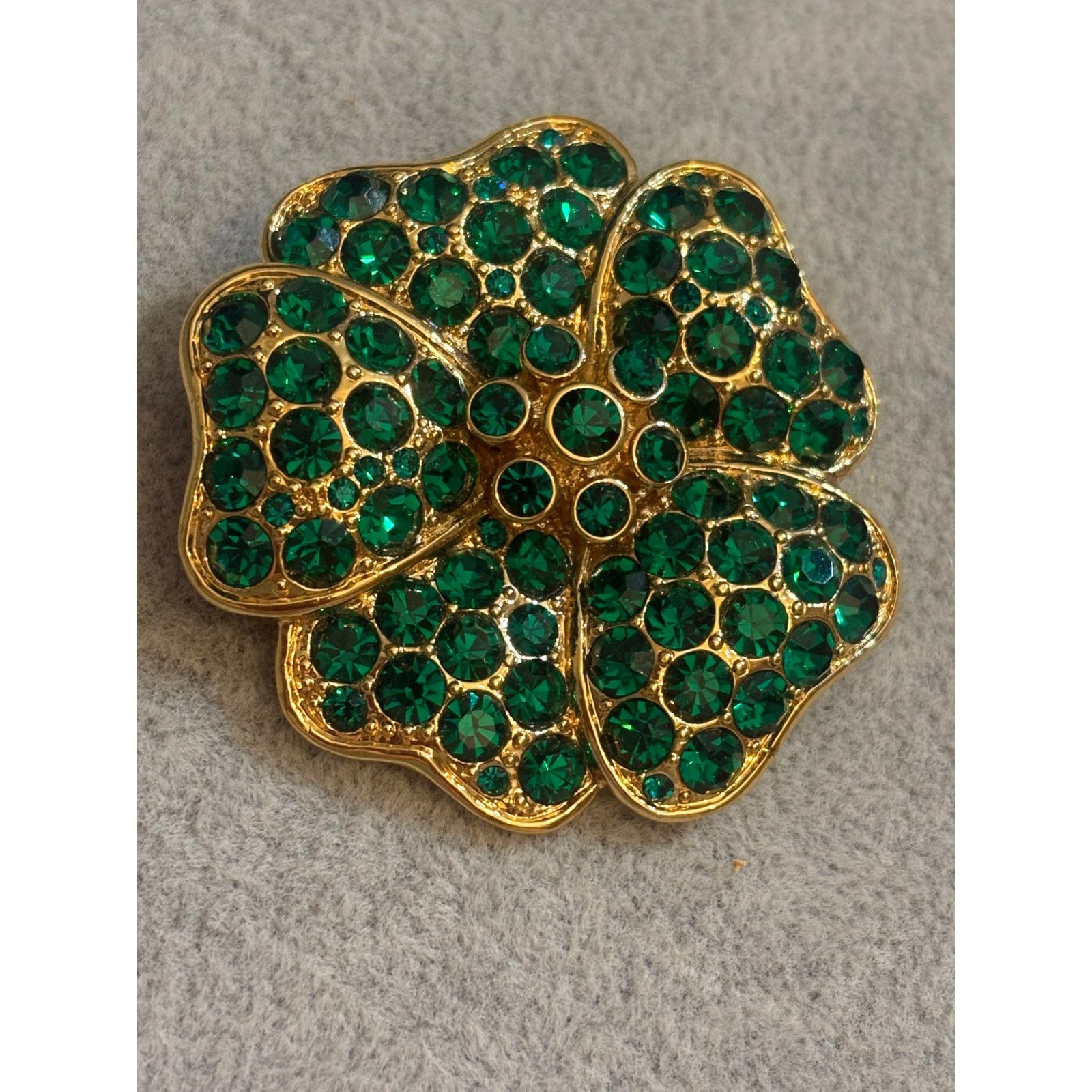Monet Vintage Monet Emerald Green Rhinestone Floral Brooch Size ONE SIZE - 13 Thumbnail