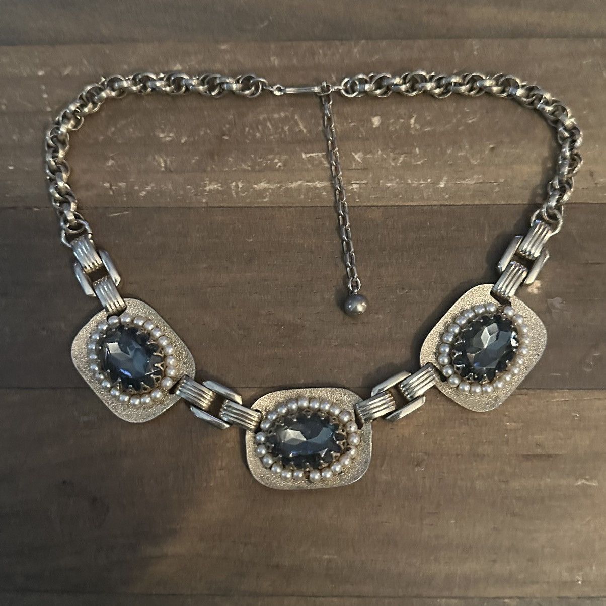 Vintage Vintage Judy Lee chunky olive rhinestone and pearls necklace Size ONE SIZE - 2 Thumbnail