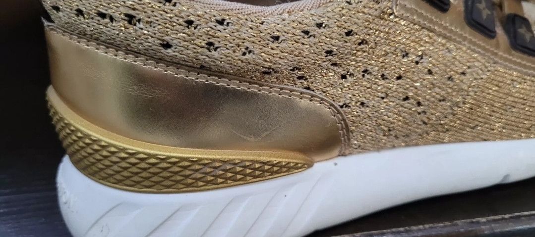 Louis Vuitton Louis Vuitton Sneakers Sz.40 Size US 9 / IT 39 - 7 Thumbnail