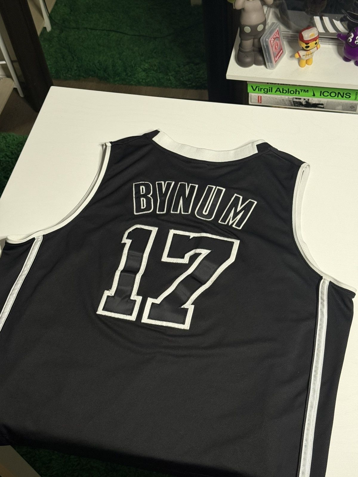 Adidas Adidas LA Lakers Jersey Bynum #17 “Black” [M] PREOWNED Size US M / EU 48-50 / 2 - 2 Thumbnail