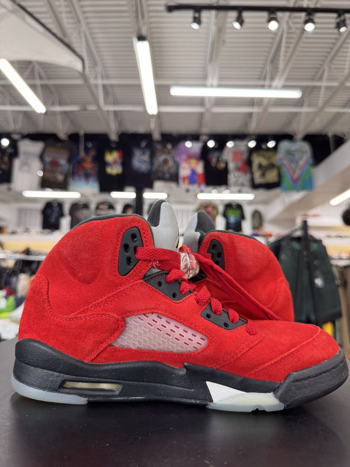 Jordan Brand Air Jordan 5 Raging Bull Sz. 5.5Y (2021) Size US 5.5 / EU 38 - 3 Thumbnail