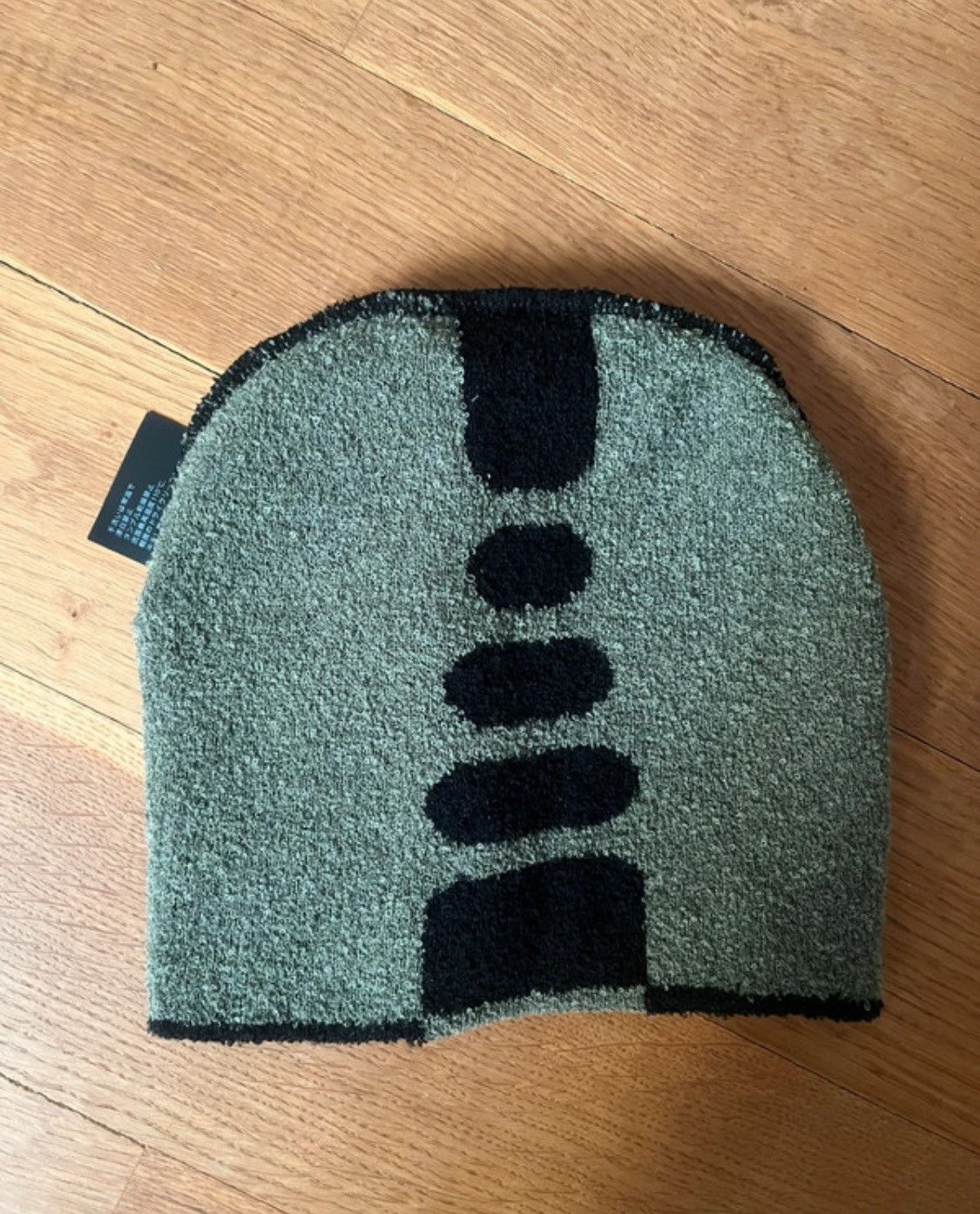 J.Lal eyre beanie