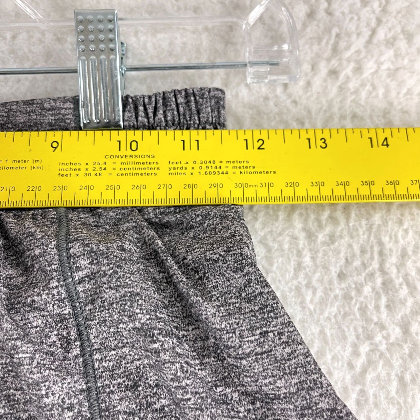 Lululemon Lululemon Hotty Hot Short II Womens 4 Tall Gray Elastic Waist Running Gym Shirt Size 27" / US 4 / IT 40 - 5 Thumbnail