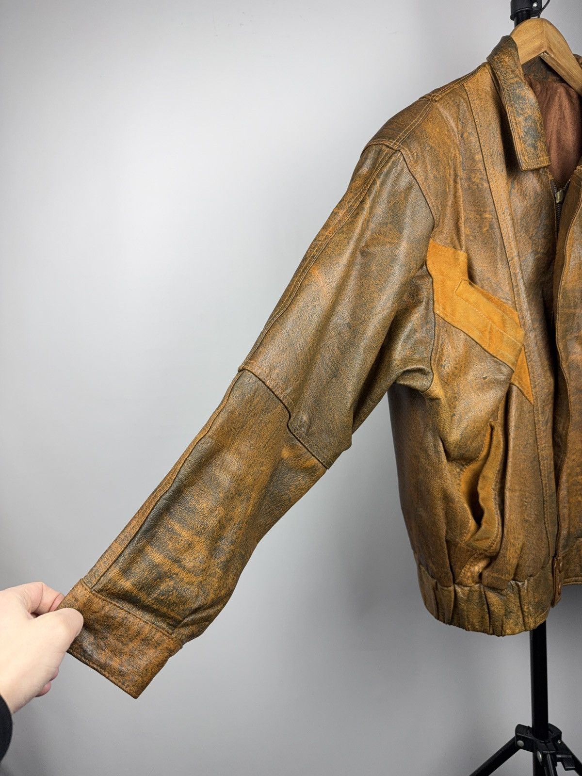 Genuine Leather Vintage Avant Garde 90s Grunge Leather Bomber Jacket Brown Size US S / EU 44-46 / 1 - 11 Thumbnail