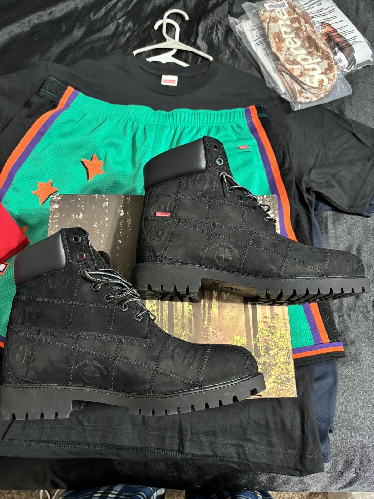 Supreme × Timberland Timberland x Supreme Patch Work Boot Size US 10.5 / EU 43-44 - 3 Thumbnail