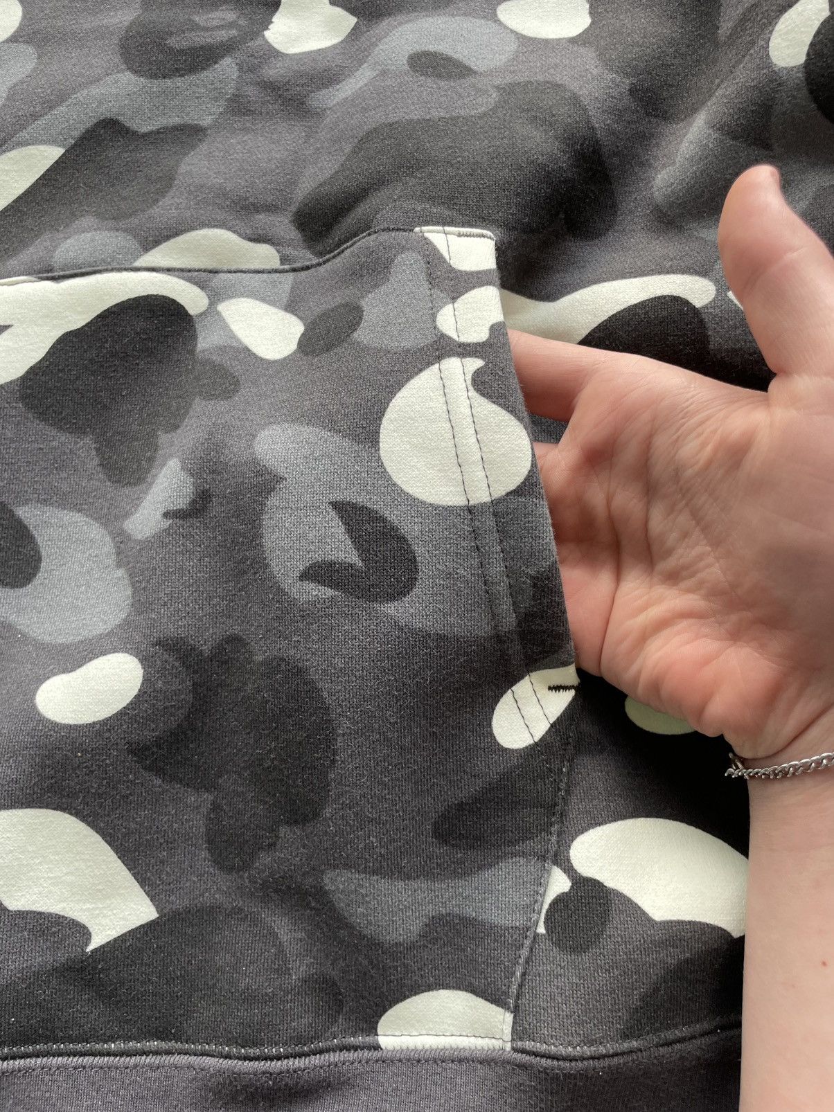 Bape Camouflage Bape Pullover|M|Neu mit Ettiket|OriginalNP:296€ | Size US M / EU 48-50 / 2 - 9 Thumbnail