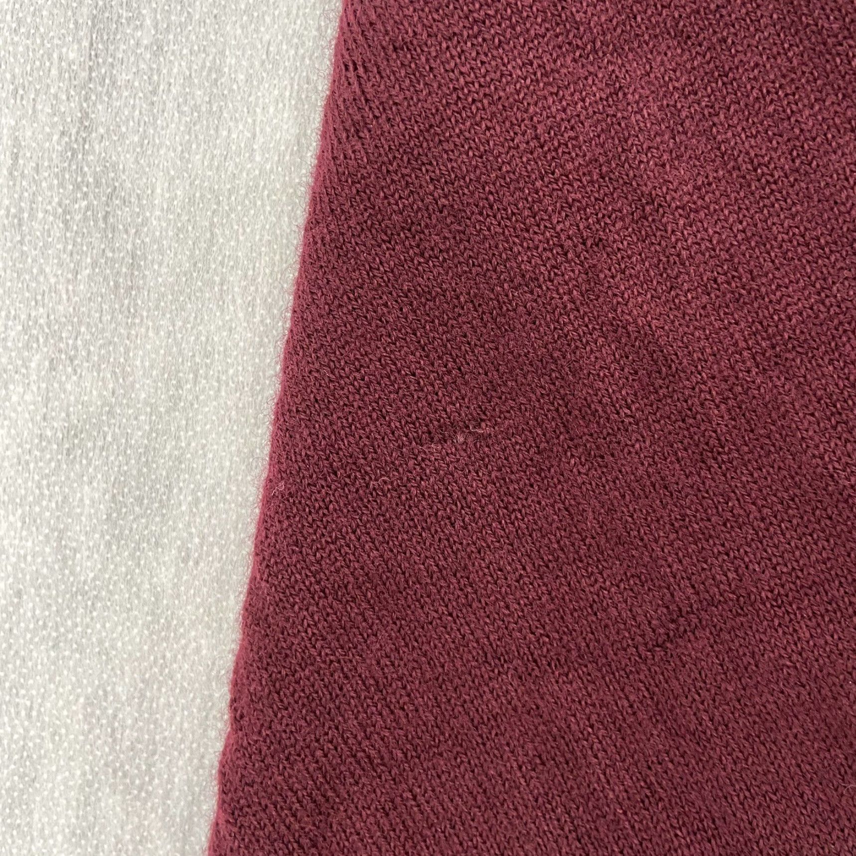 Lord & Taylor VINTAGE LORD & TAYLOR Sweater Adult Large Red Wool V-Neck Made in Italy Mens Size US L / EU 52-54 / 3 - 6 Thumbnail