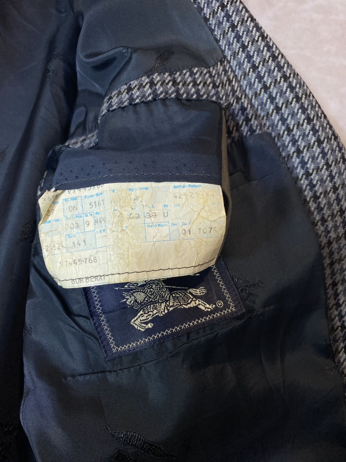 Burberry × Vintage Men’s Burberry’s Vintage blazer jacket Size 46L - 4 Thumbnail