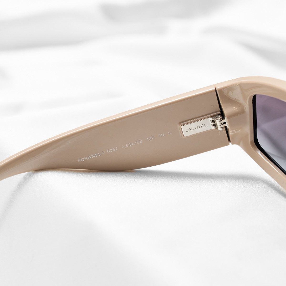 Chanel CHANEL 0CH6057 C534S6 SUNGLASSES Size ONE SIZE - 5 Thumbnail